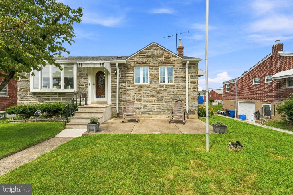 Photo of 7708 Brous Avenue, PHILADELPHIA, PA 19152 (MLS # PAPH2656218)