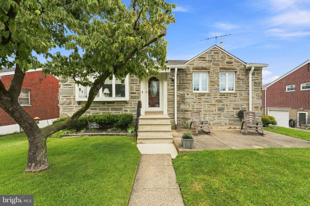 Photo of 7708 Brous Avenue, PHILADELPHIA, PA 19152 (MLS # PAPH2656218)