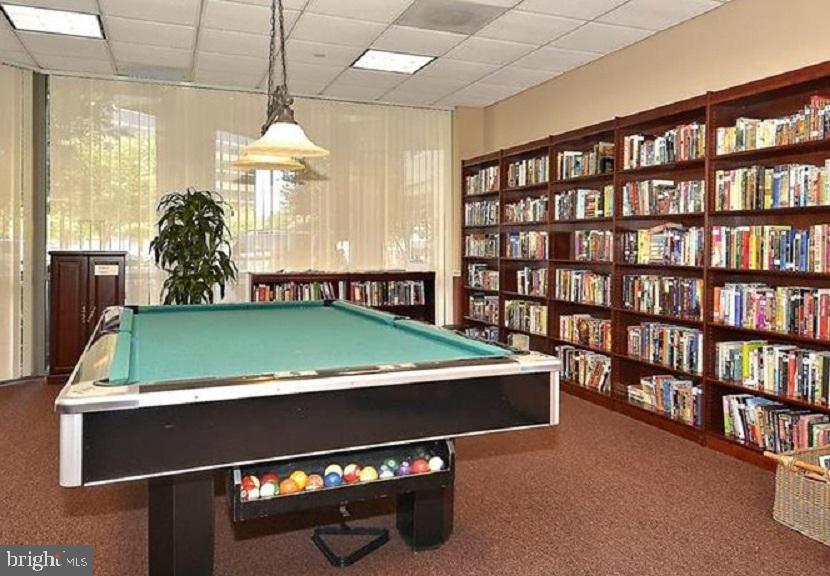 VIRGINIA SQUARE - Residential