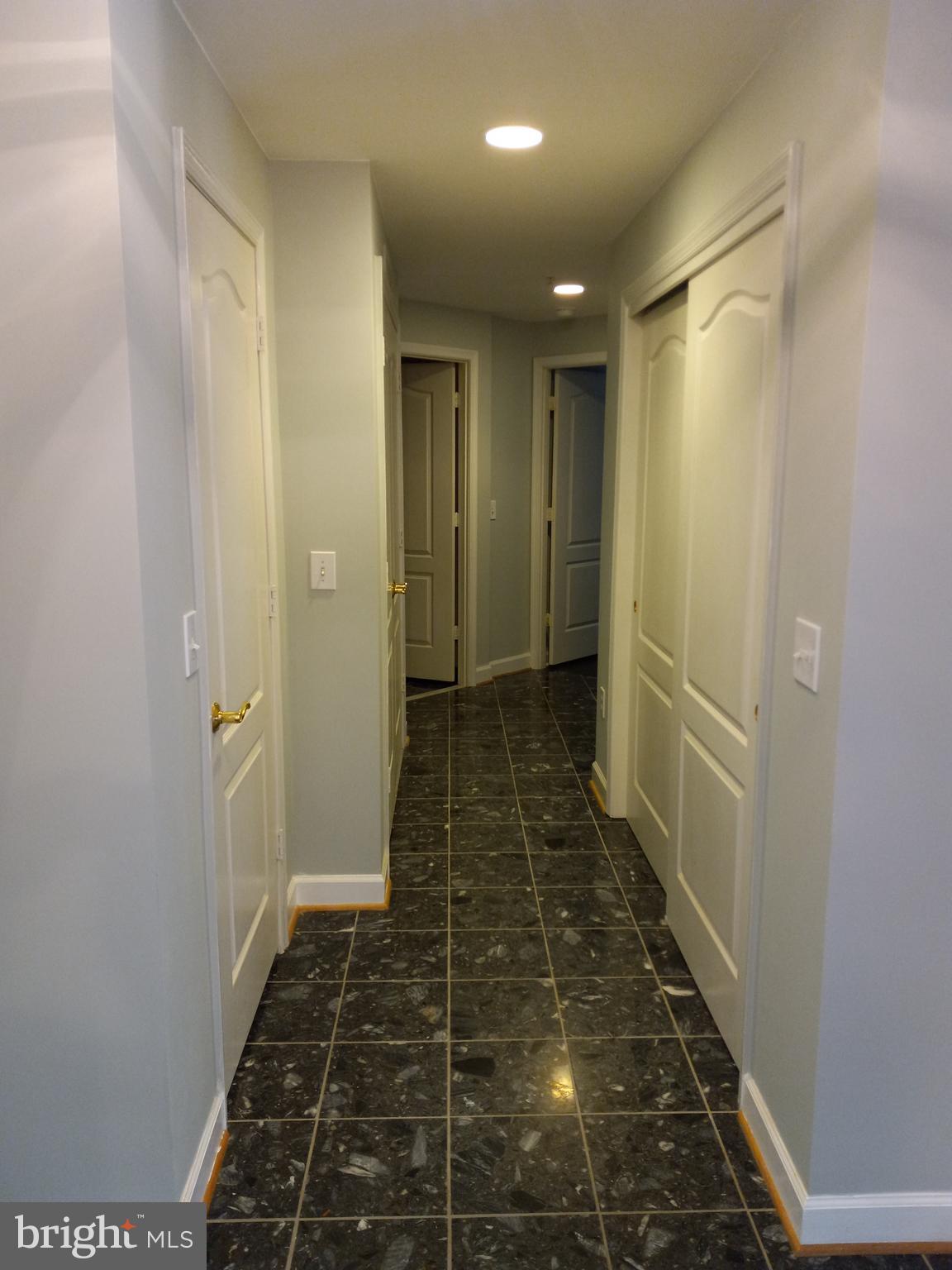 VIRGINIA SQUARE - Residential