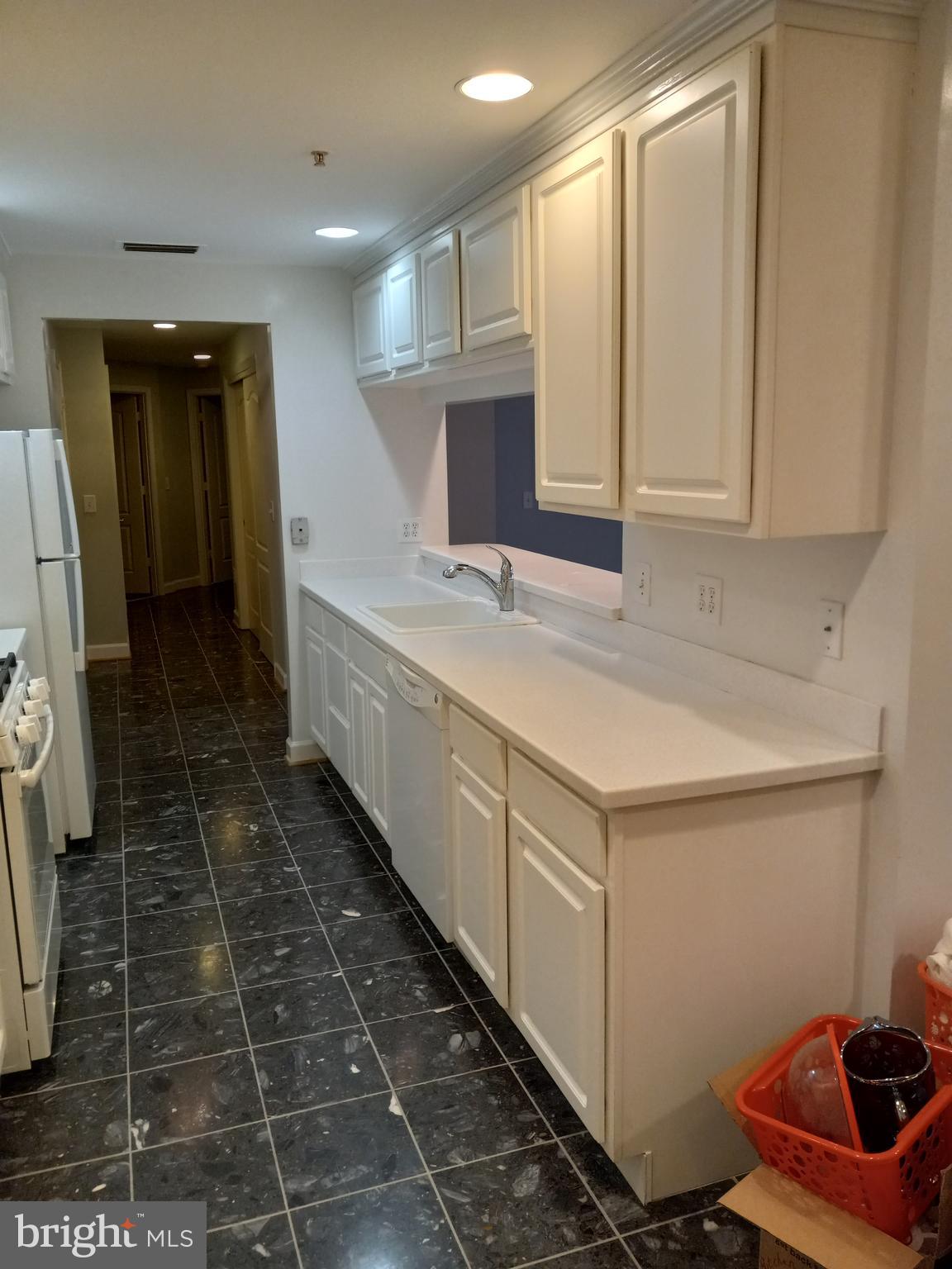 VIRGINIA SQUARE - Residential