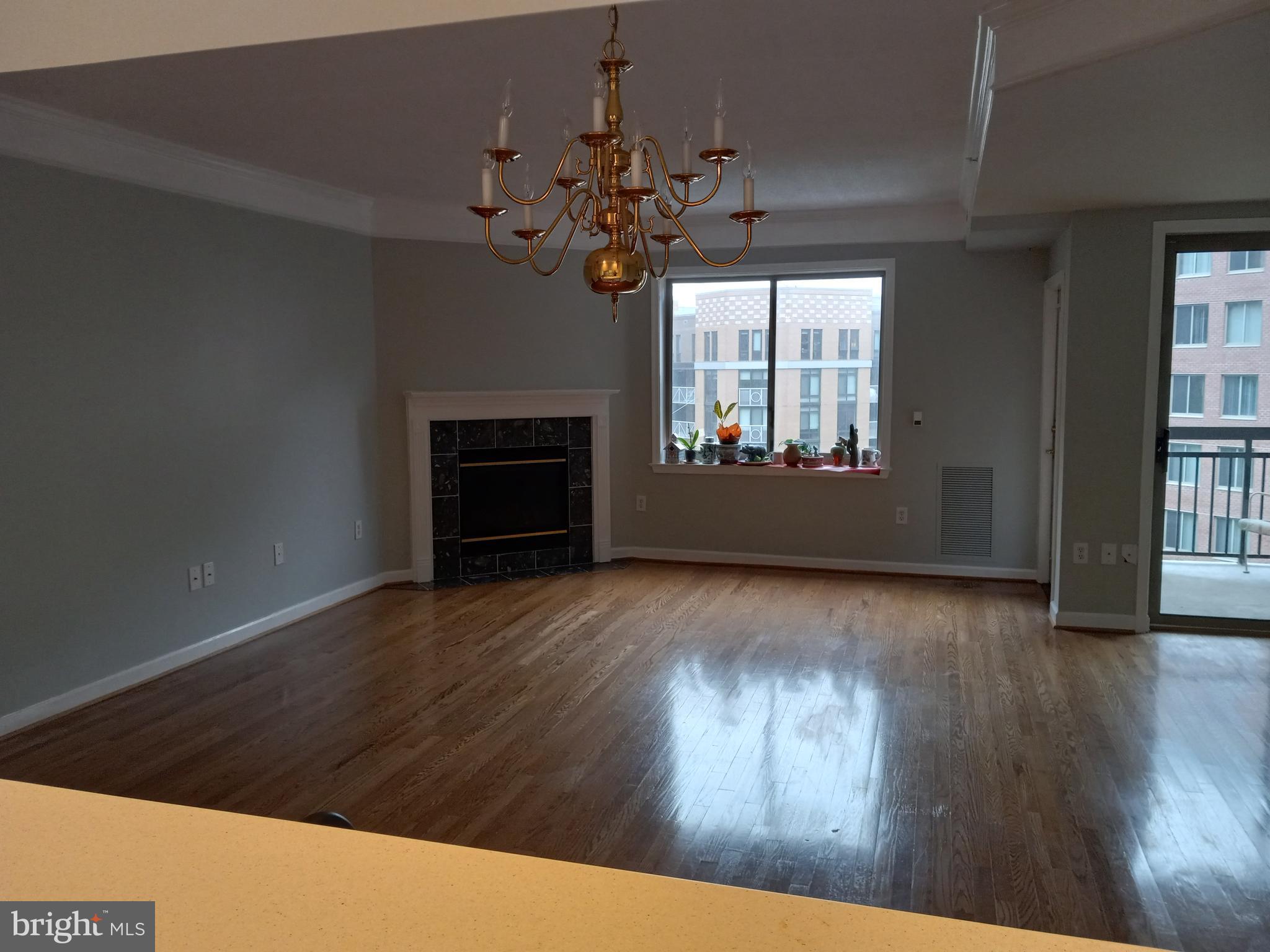 VIRGINIA SQUARE - Residential