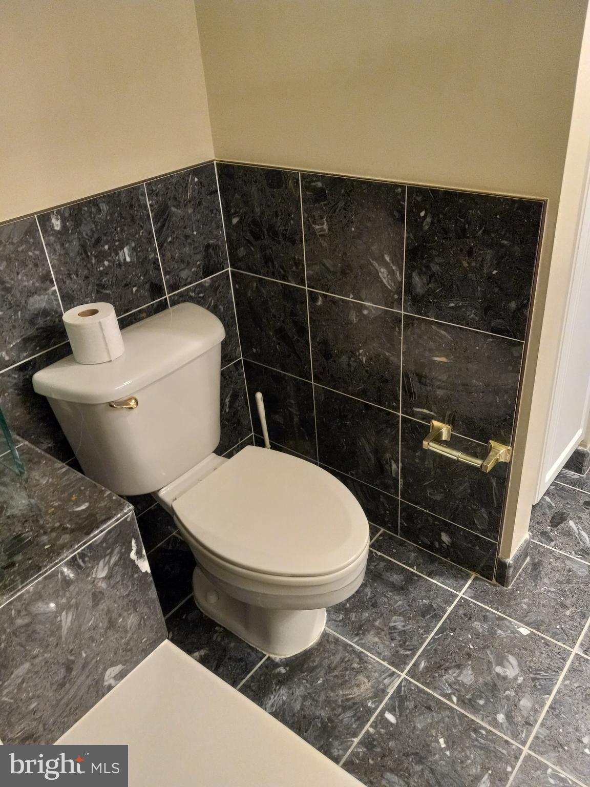 VIRGINIA SQUARE - Residential