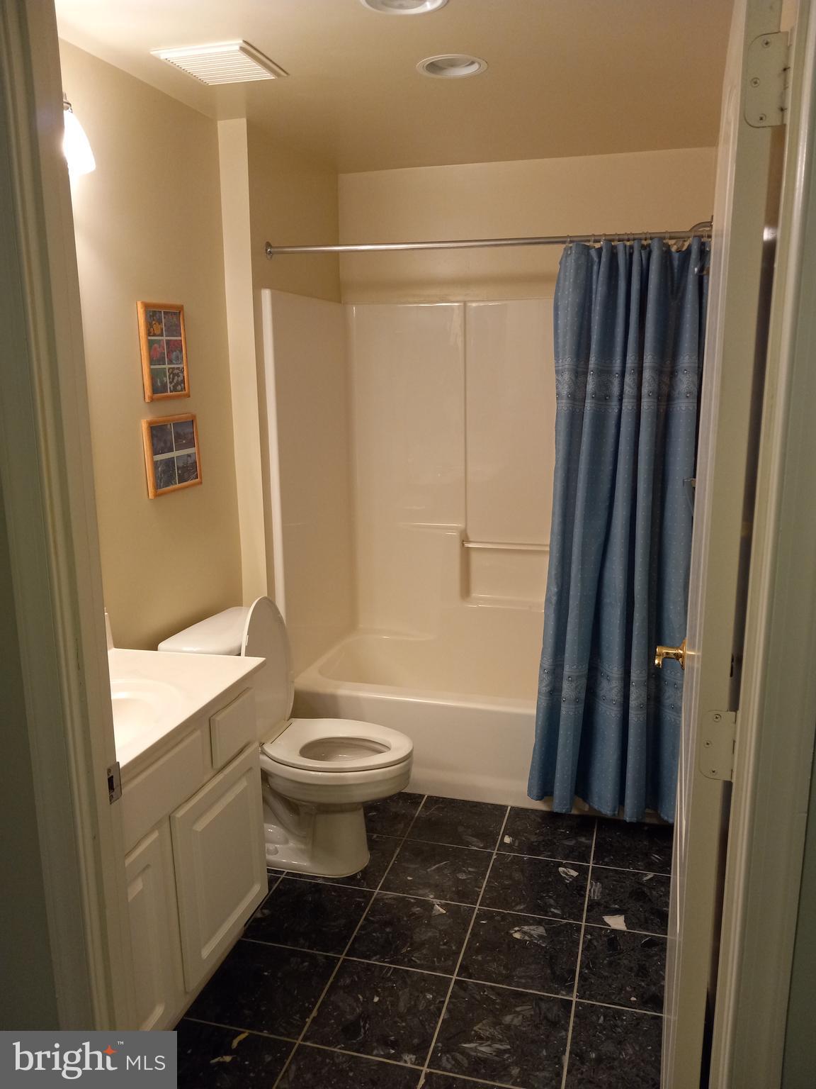 VIRGINIA SQUARE - Residential