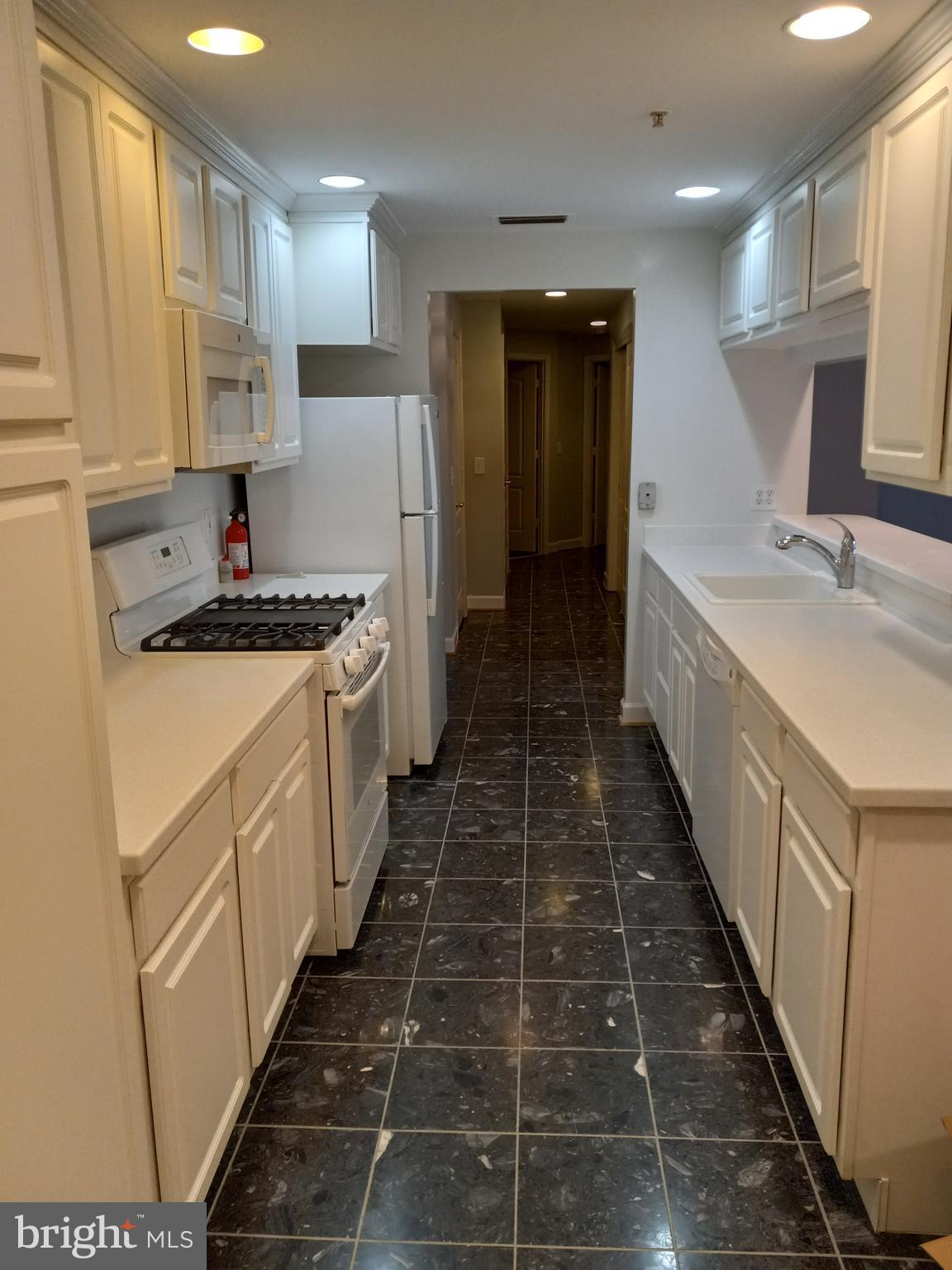 VIRGINIA SQUARE - Residential