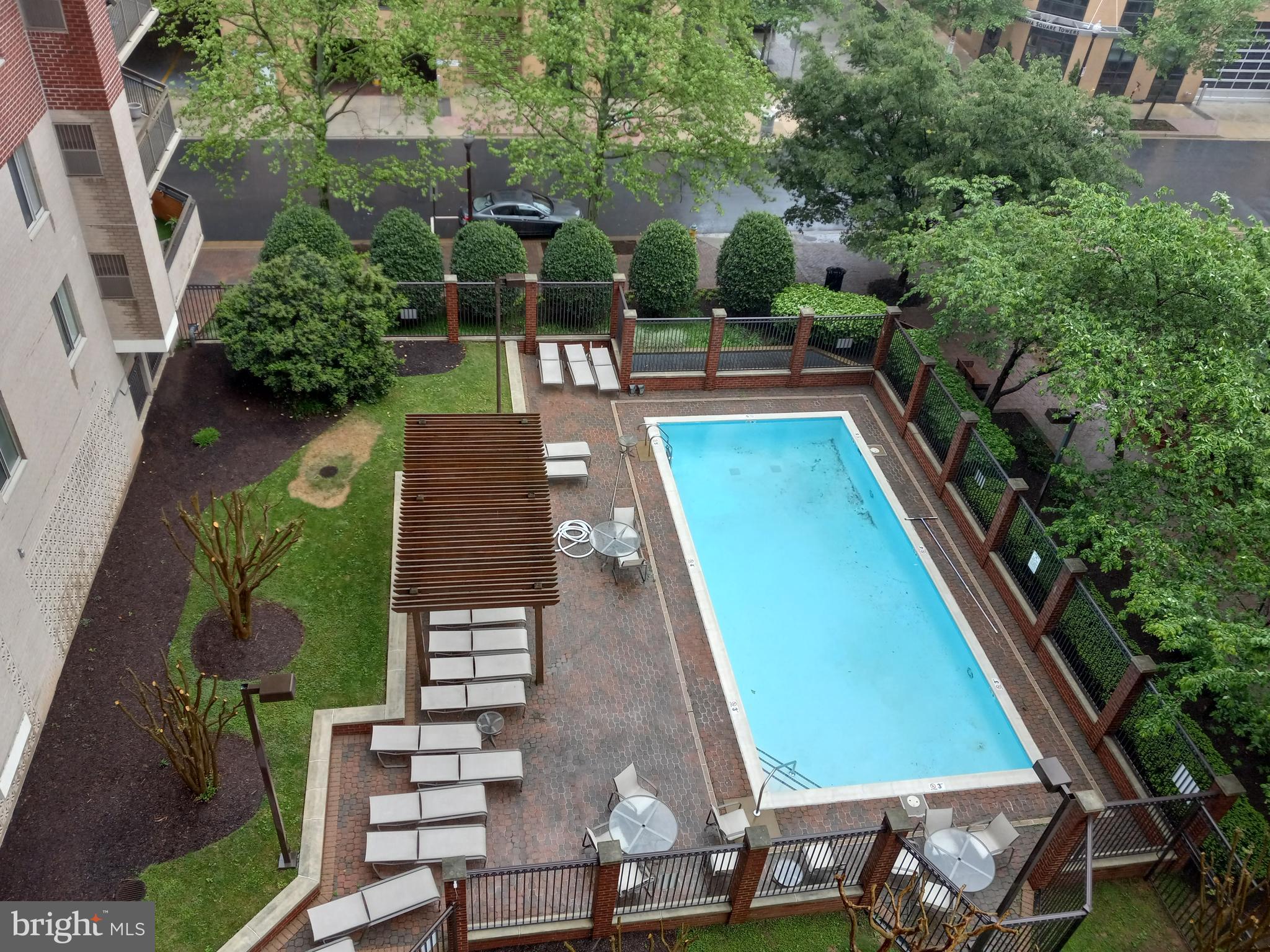 VIRGINIA SQUARE - Residential