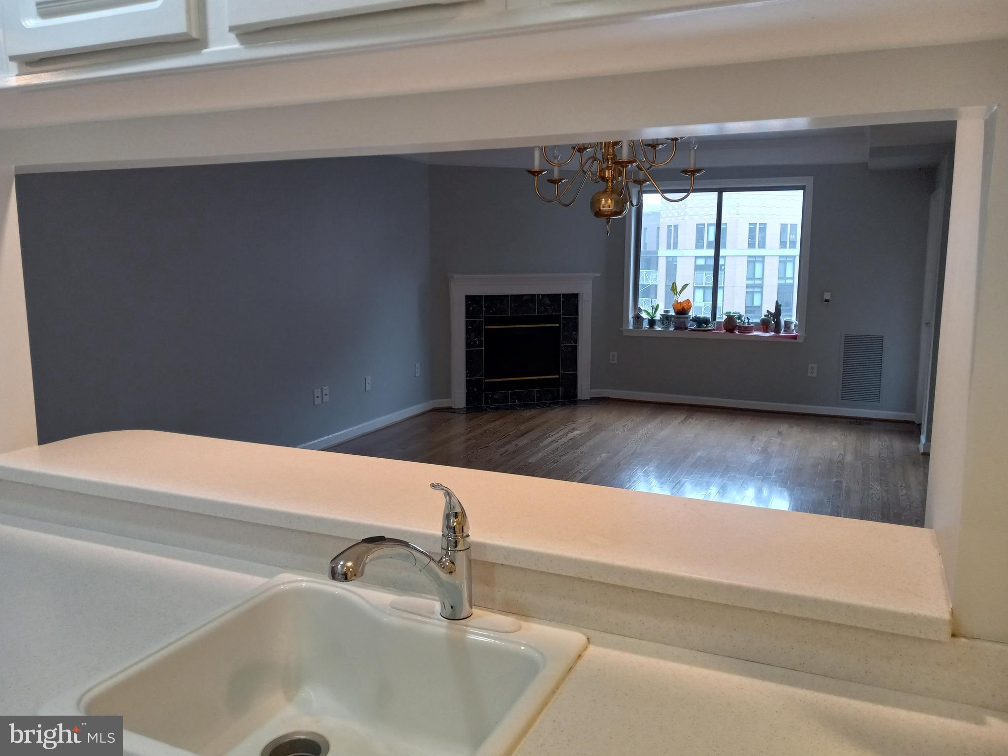 VIRGINIA SQUARE - Residential