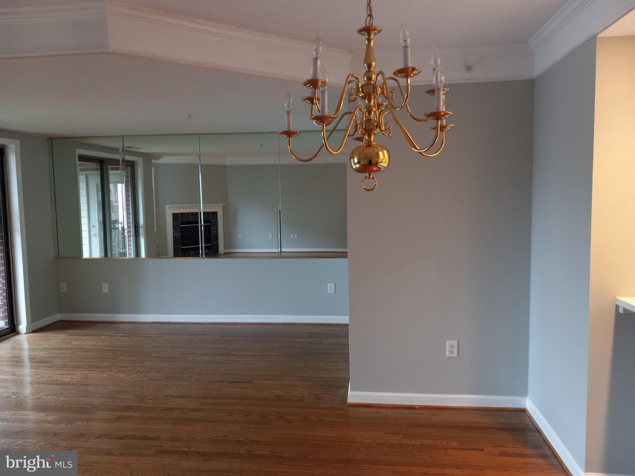 VIRGINIA SQUARE - Residential