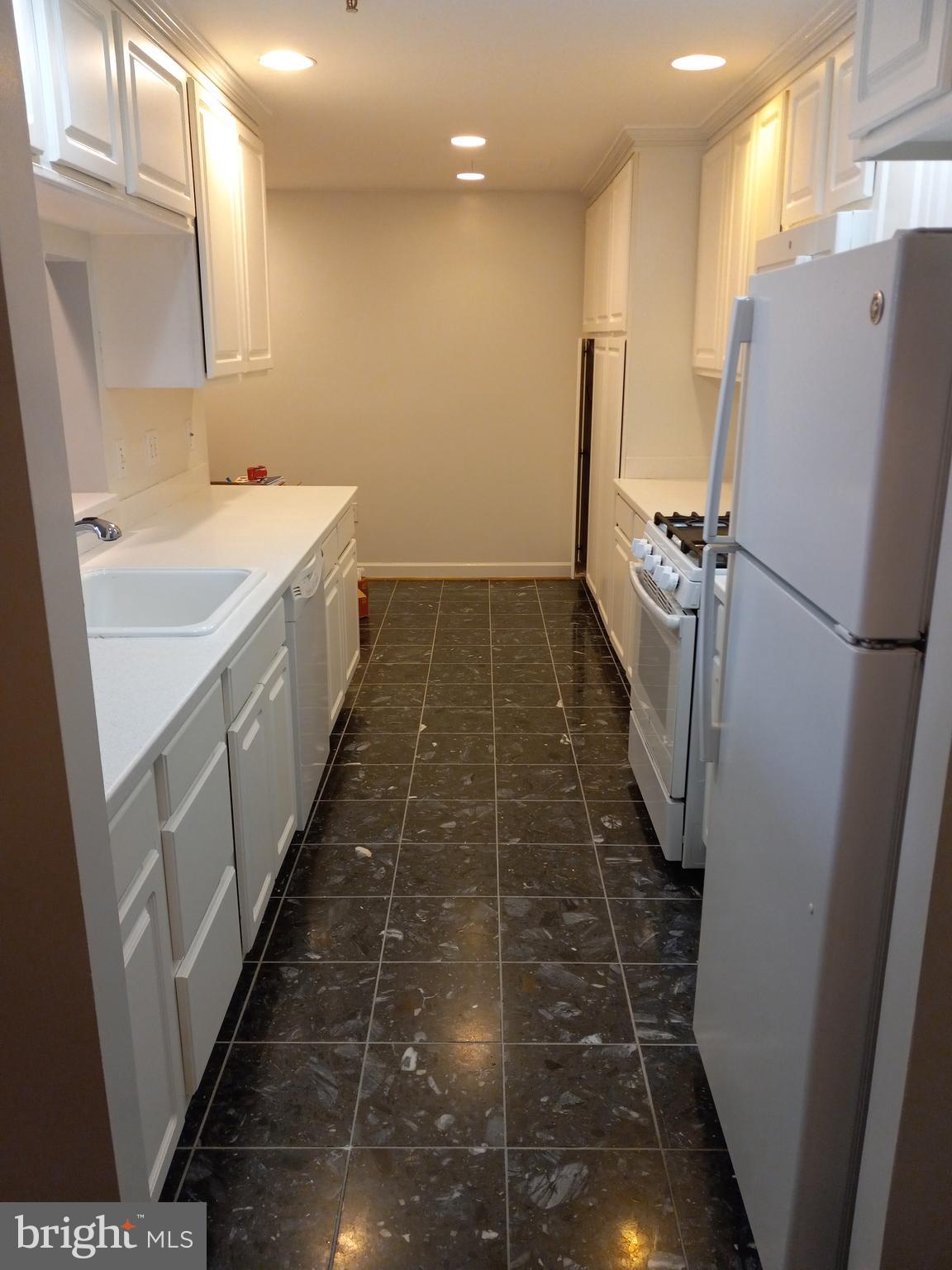 VIRGINIA SQUARE - Residential