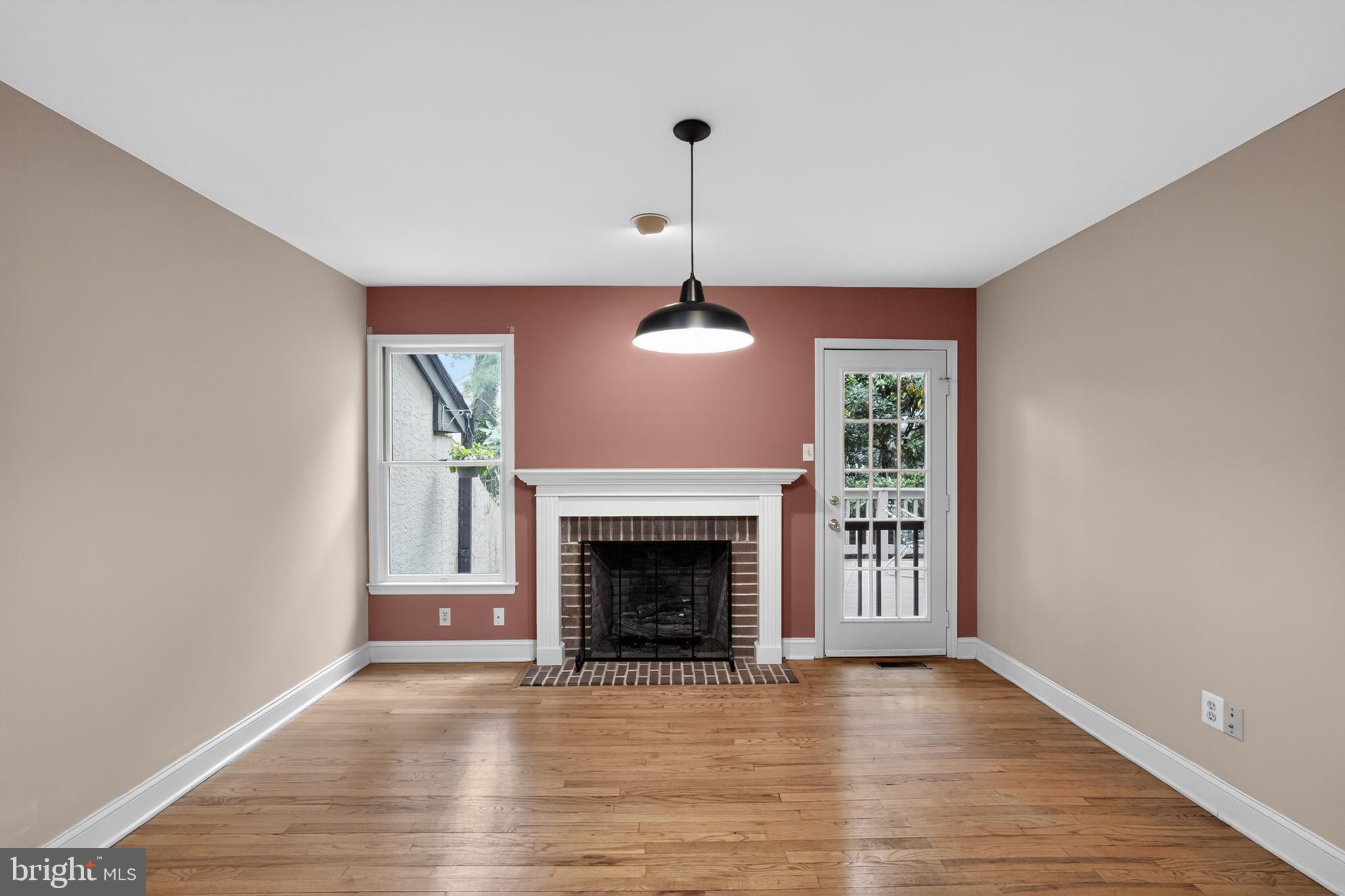 CHESTERBROOK/PONDS - Residential