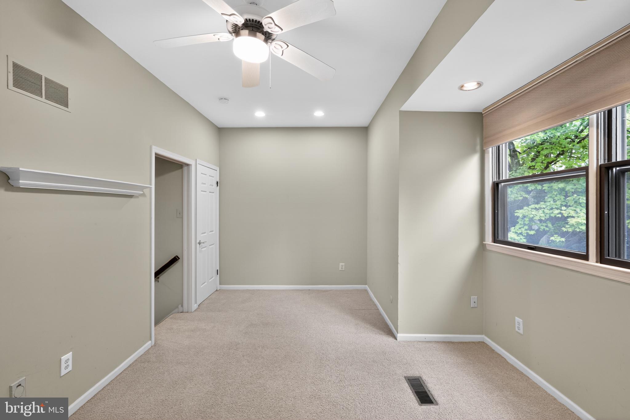 CHESTERBROOK/PONDS - Residential