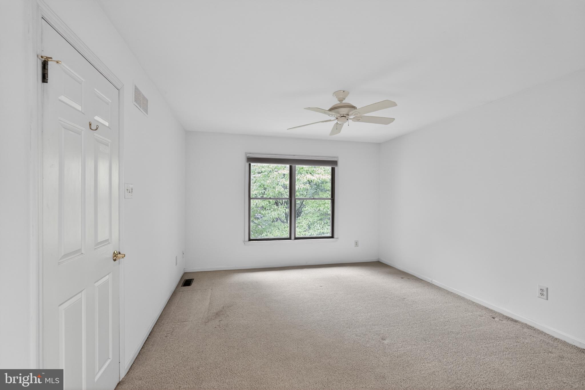 CHESTERBROOK/PONDS - Residential
