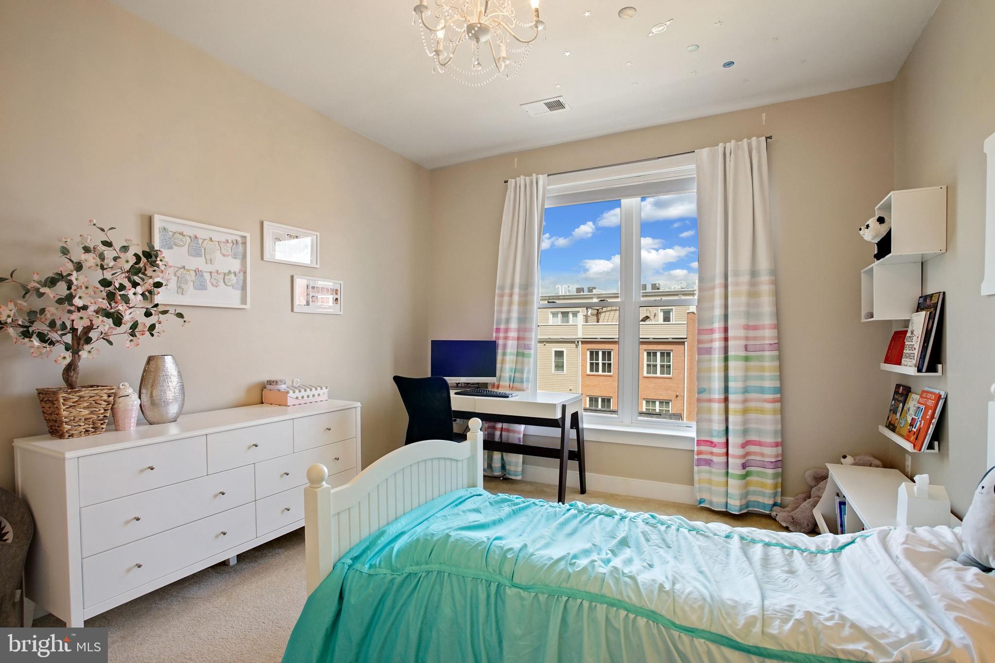 POTOMAC YARD - Residential Lease