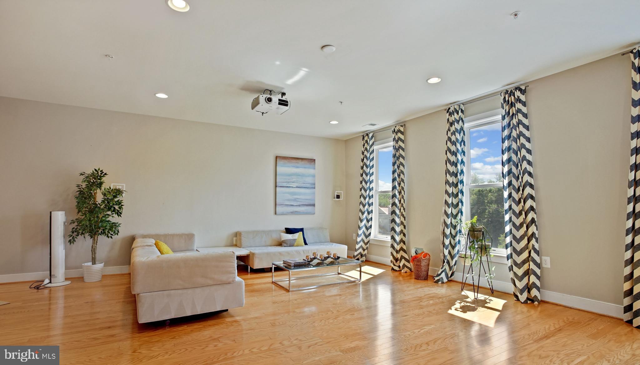 POTOMAC YARD - Residential Lease