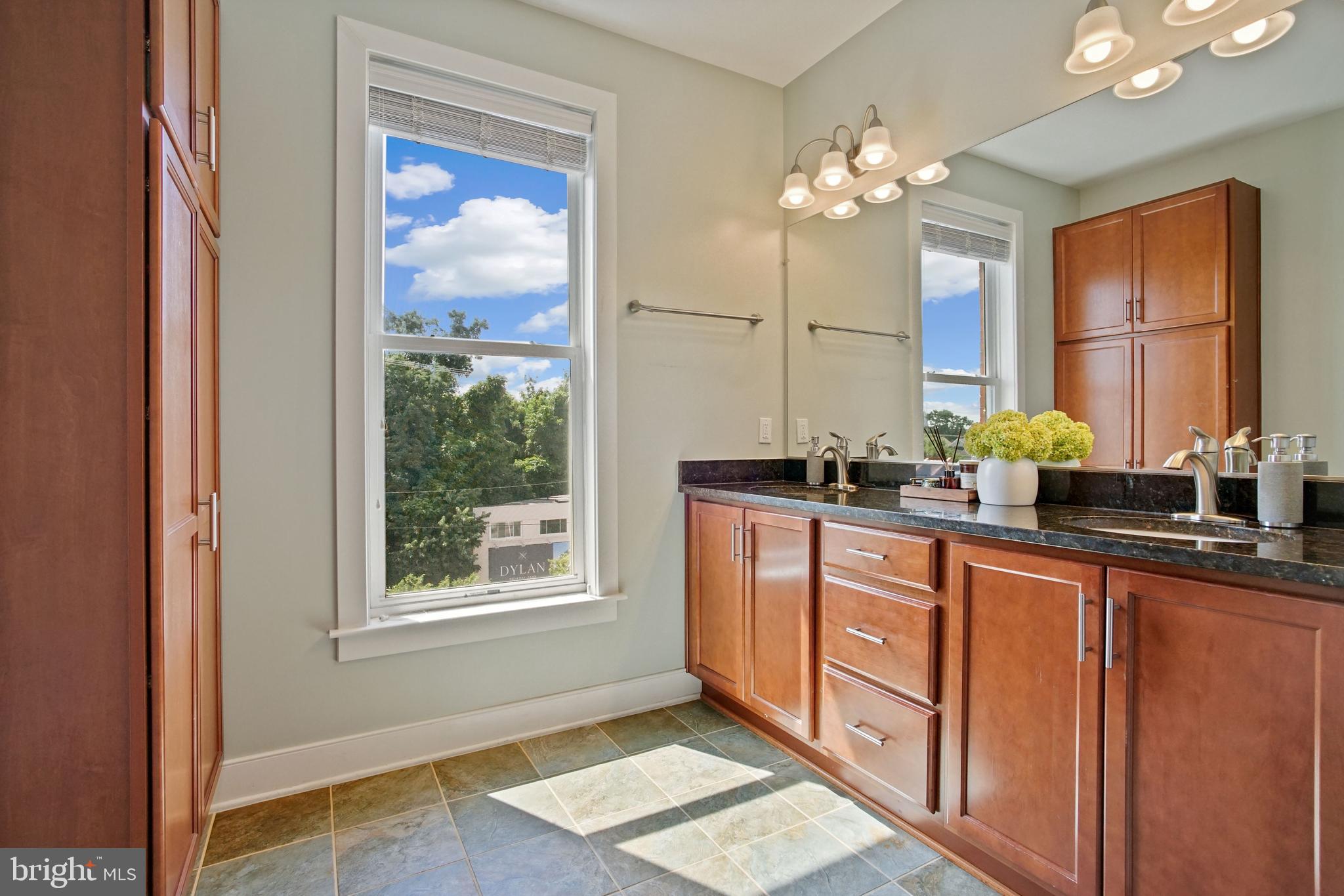 POTOMAC YARD - Residential Lease