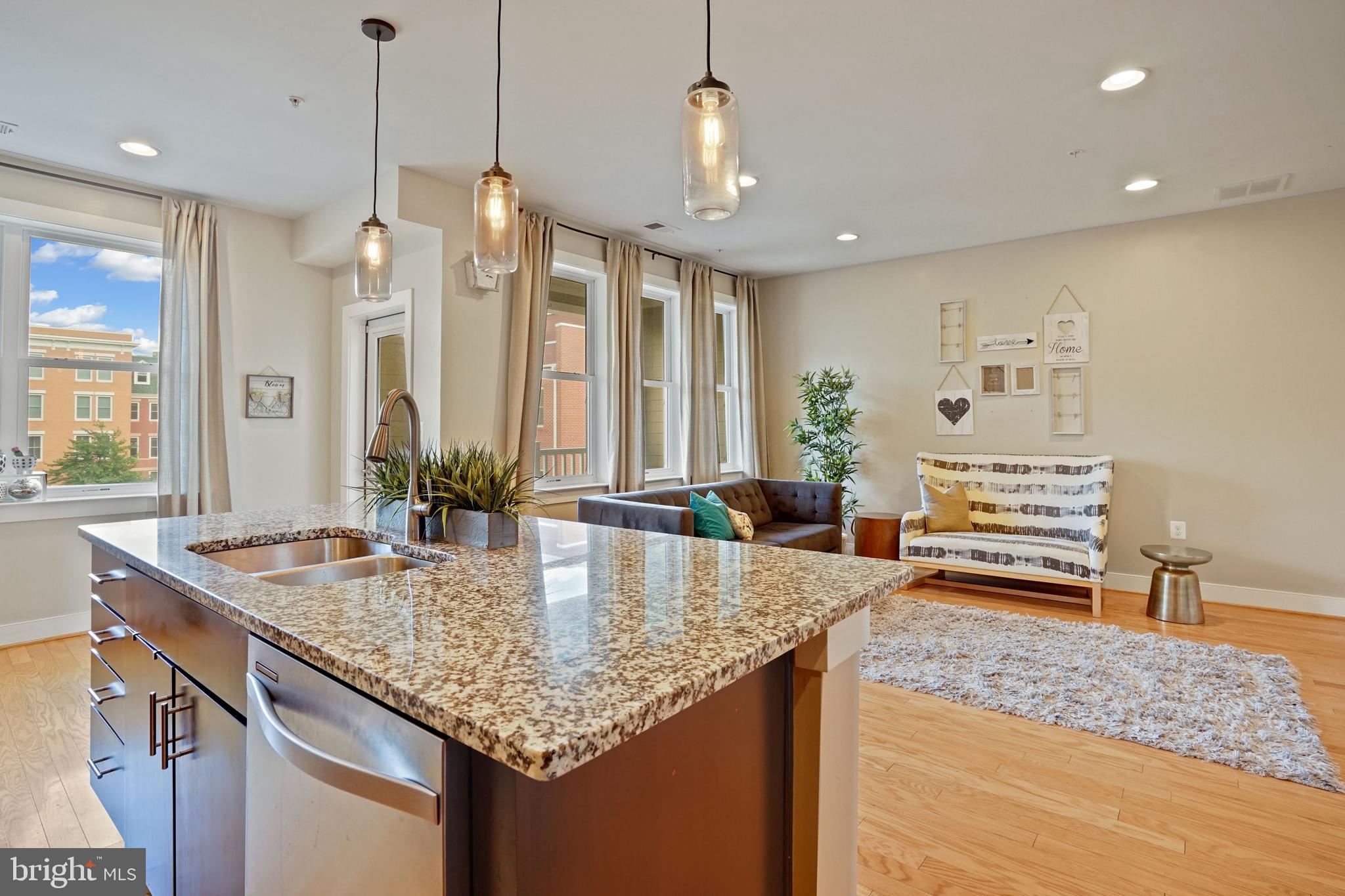 POTOMAC YARD - Residential Lease