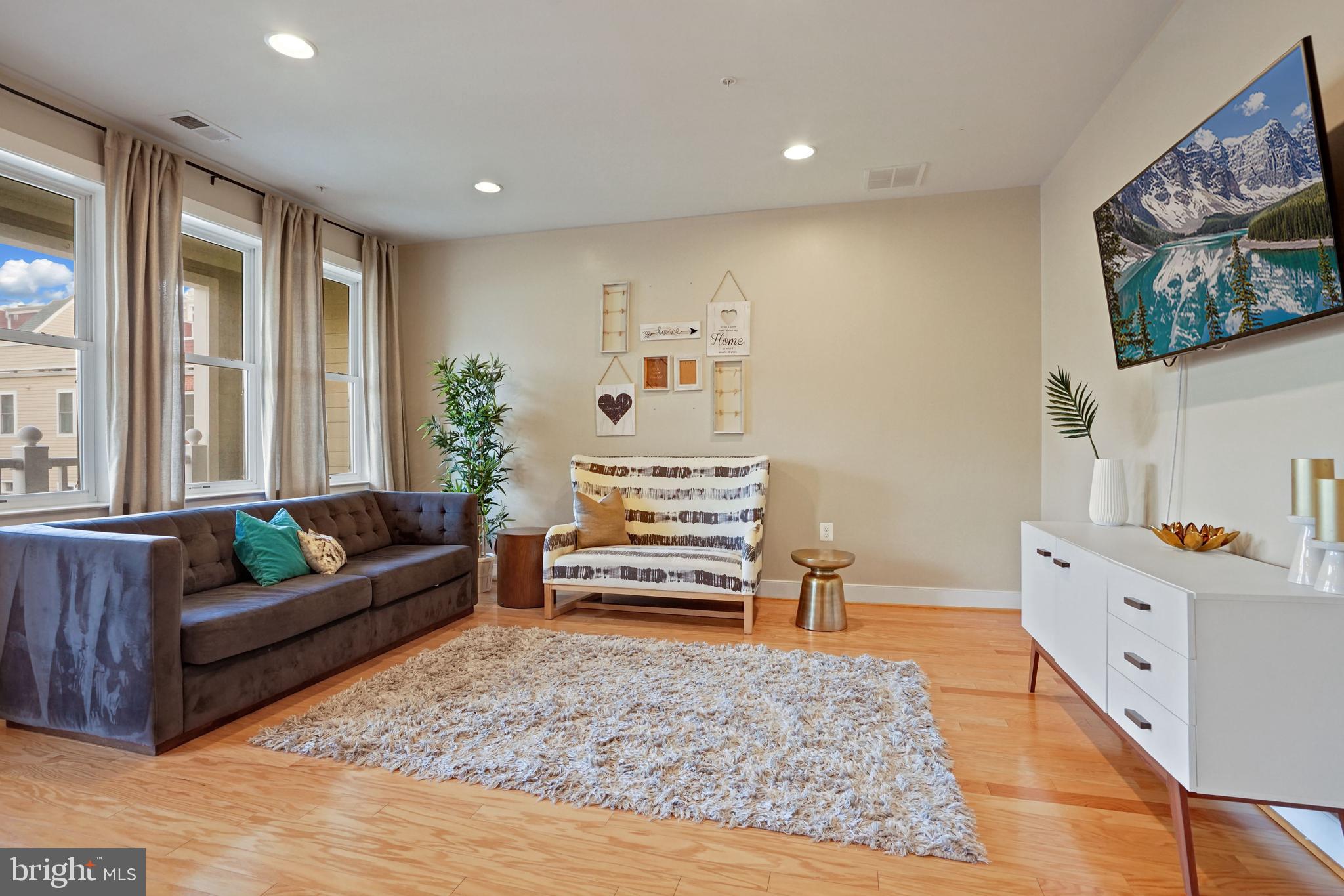 POTOMAC YARD - Residential Lease