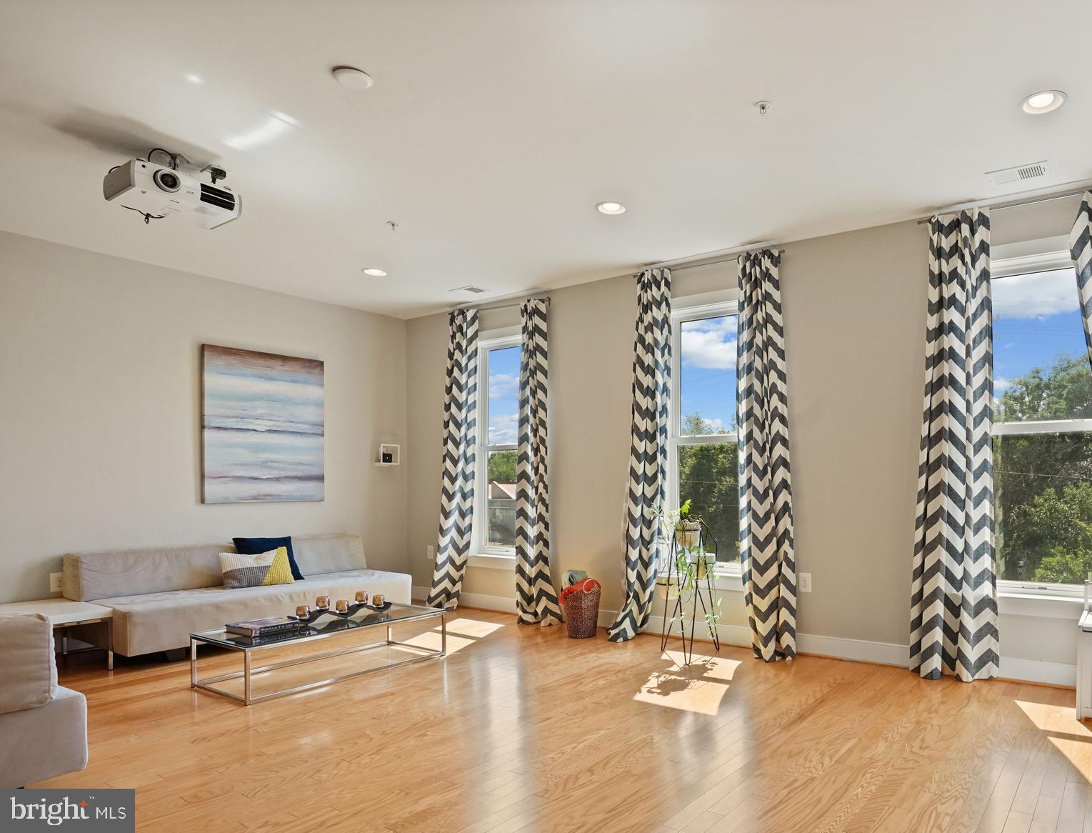 POTOMAC YARD - Residential Lease