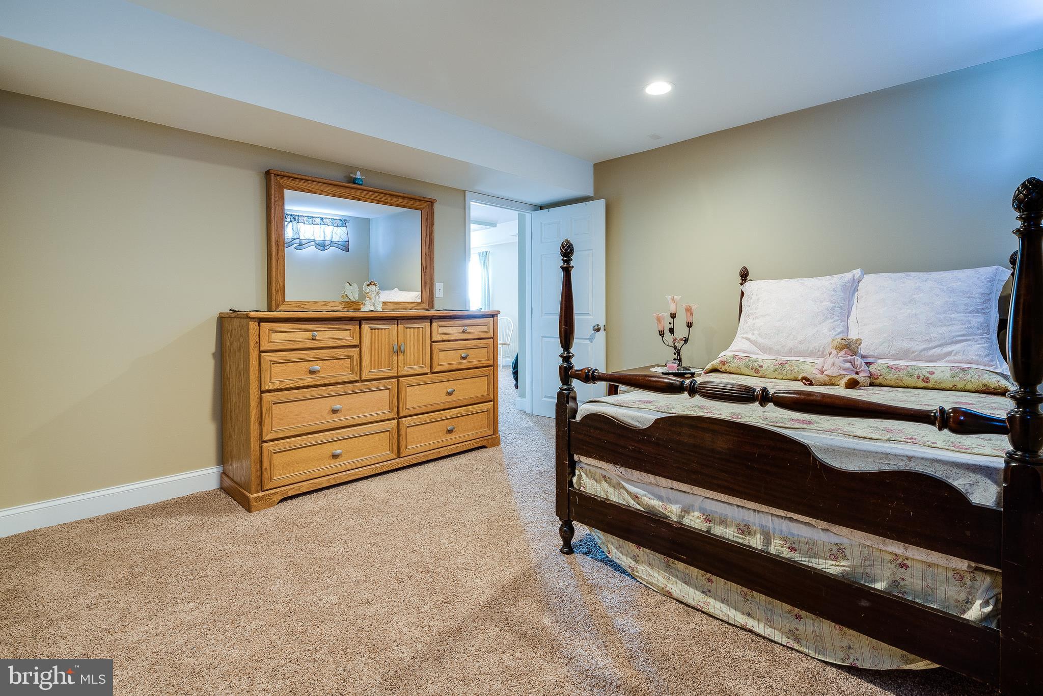 CHAMBERS POINTE - Residential