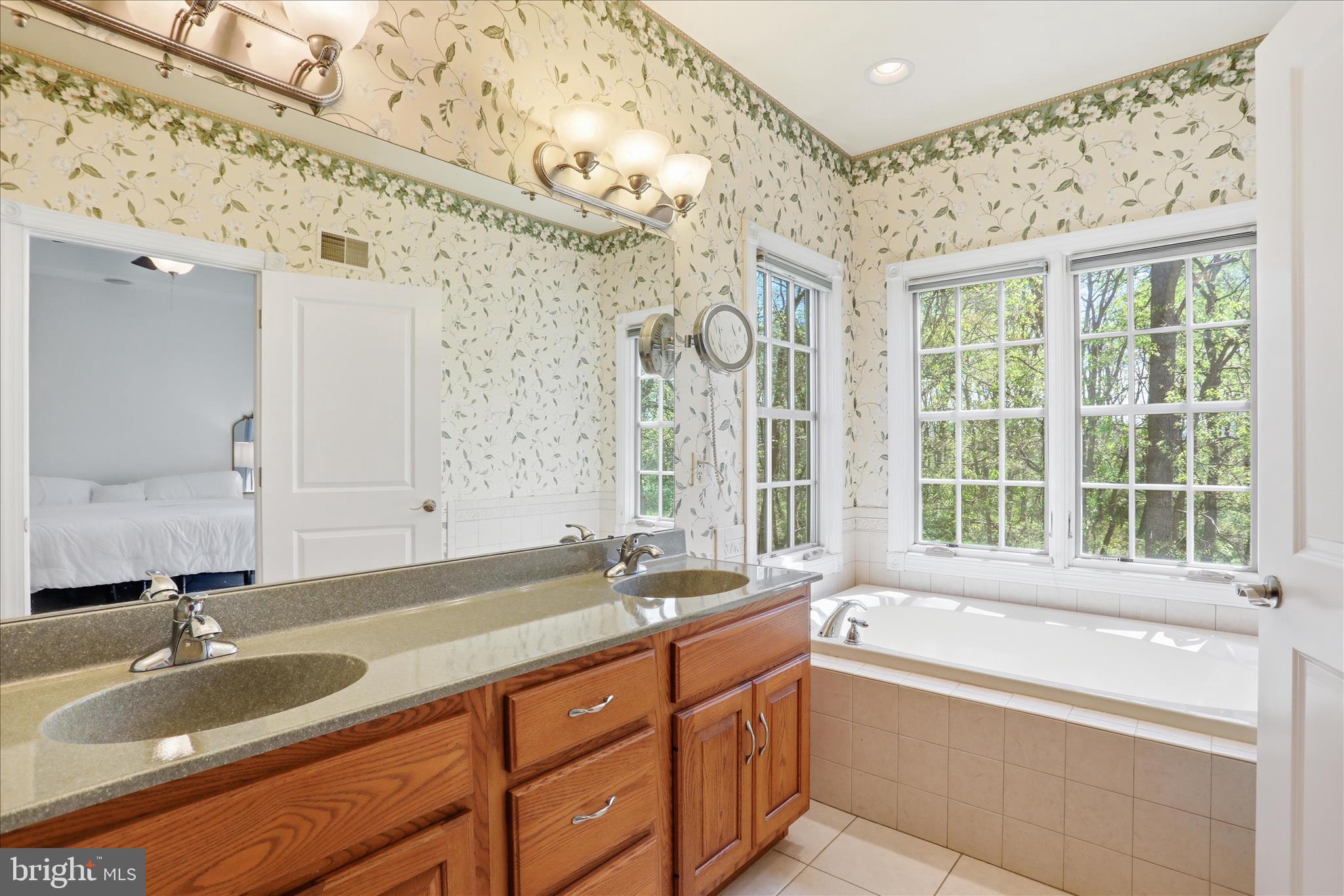 CORTLAND VILLAS - Residential