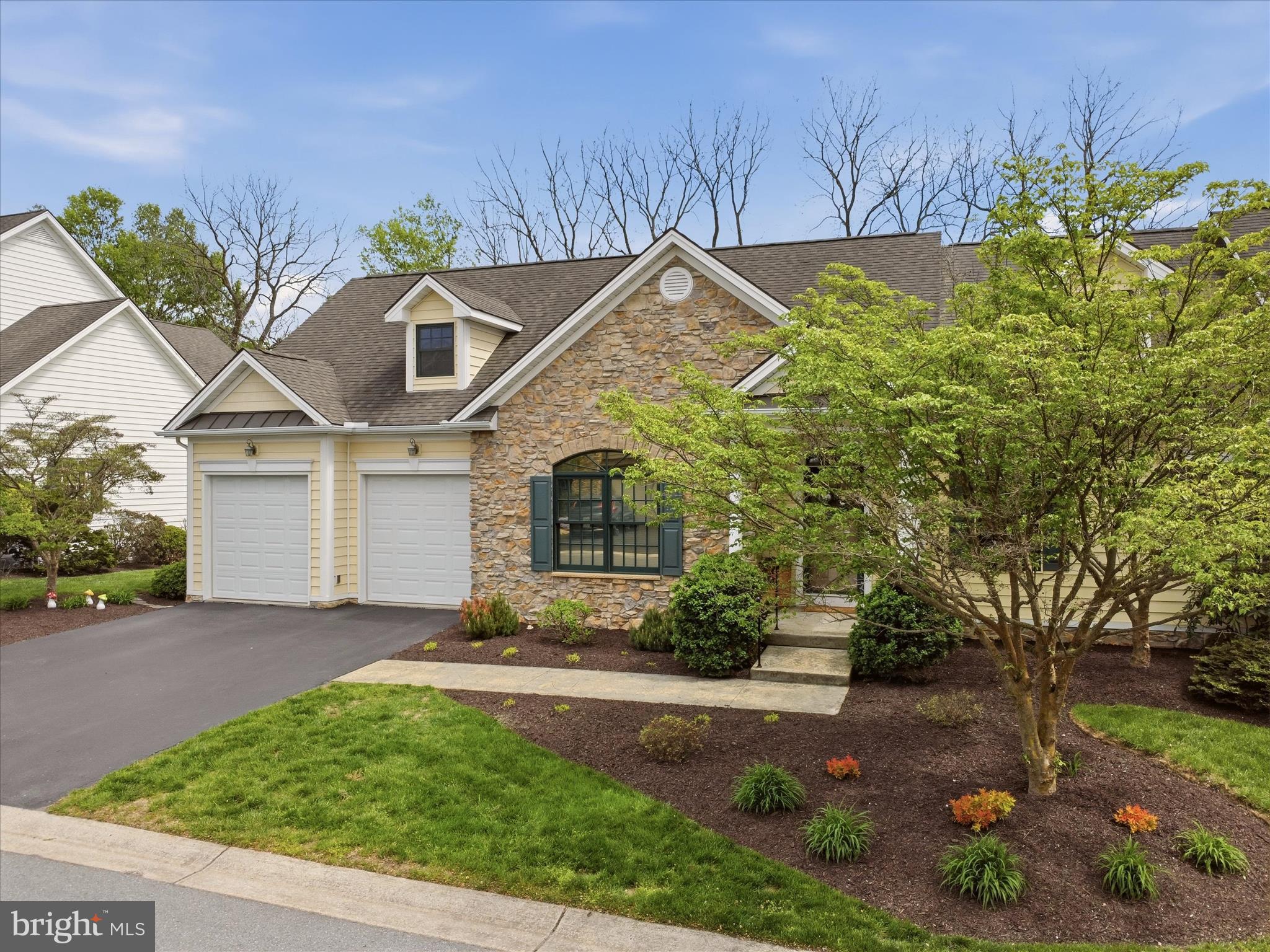 CORTLAND VILLAS - Residential