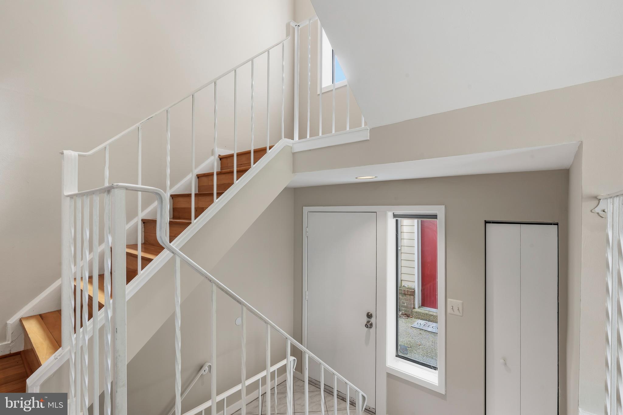 9815 LAKE SHORE DRIVE