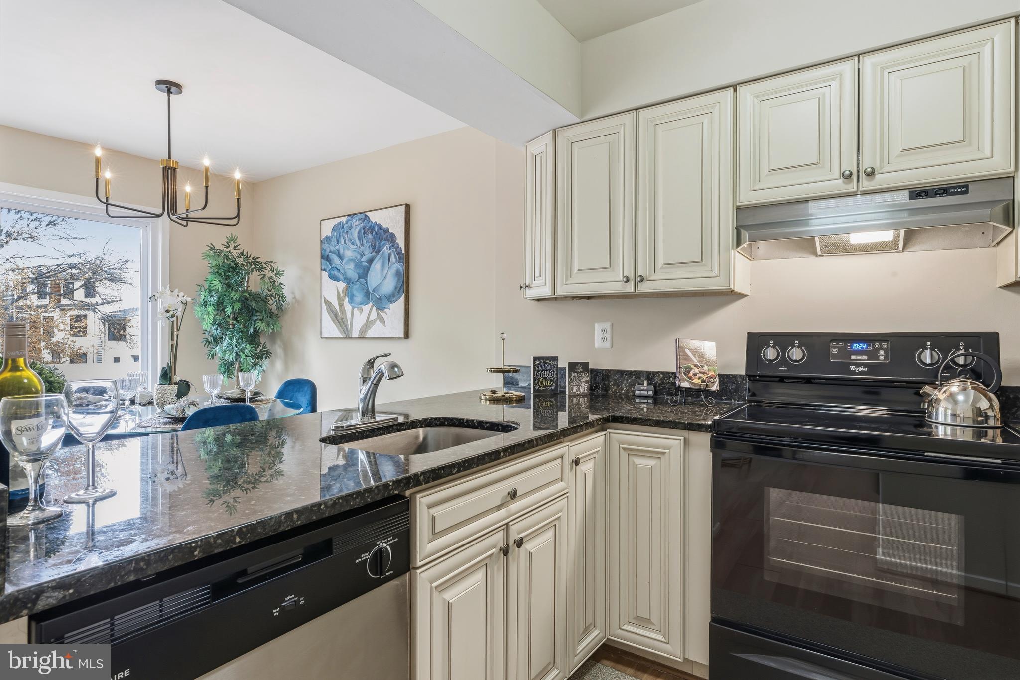 DOCKSIDE - Residential