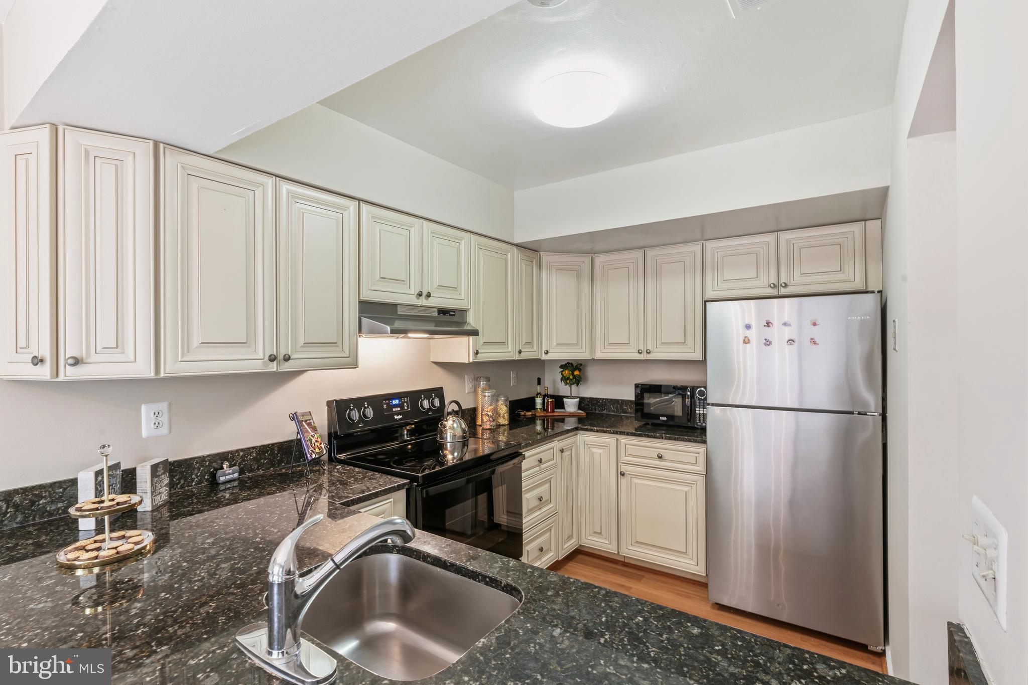 DOCKSIDE - Residential