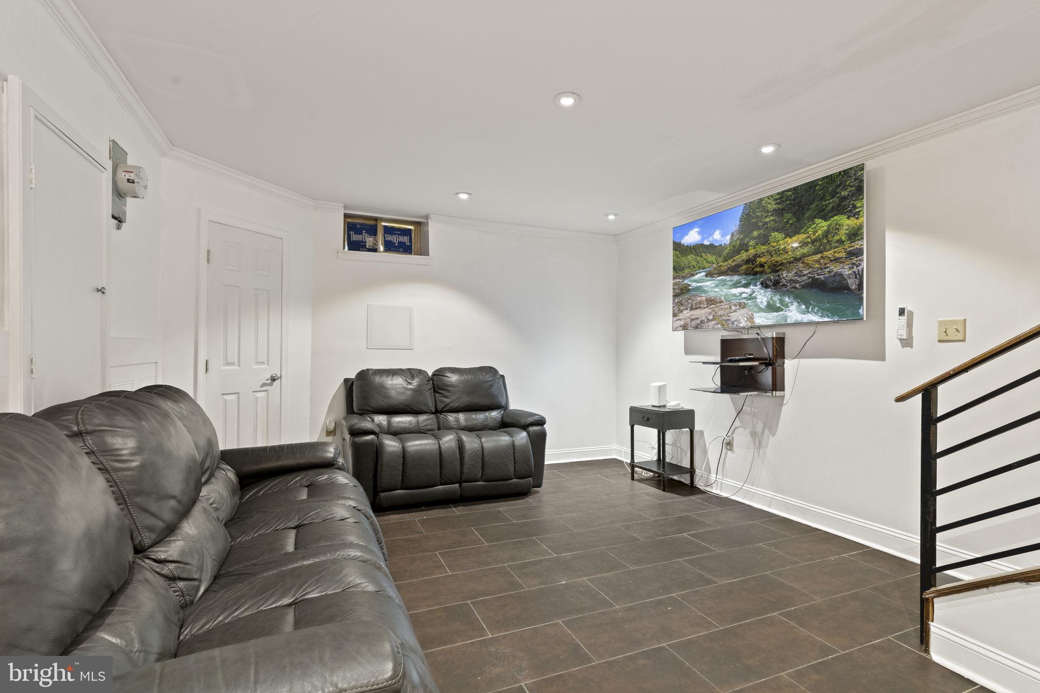 GRADUATE HOSPITAL - Residential Lease