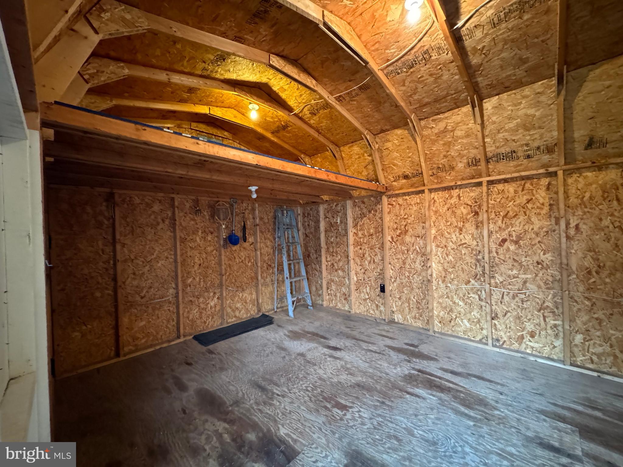 COUNTRY ESTATES - Residential