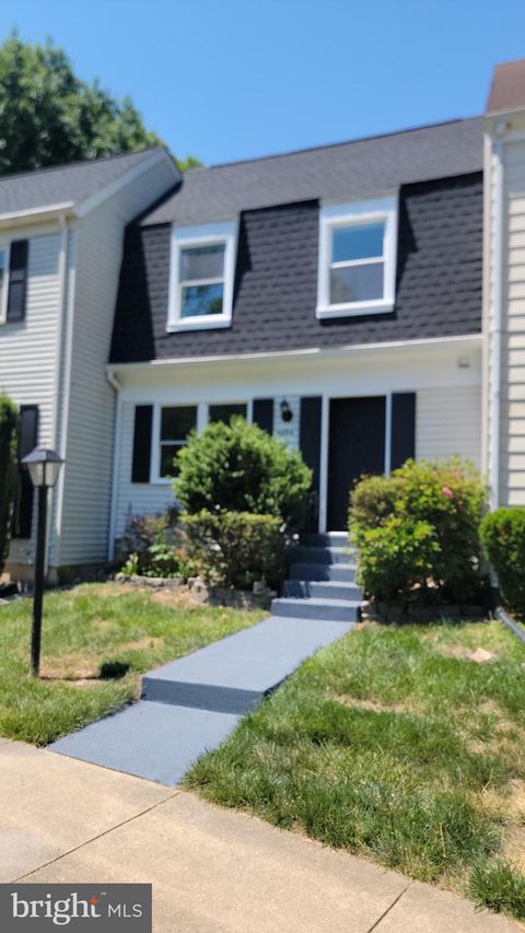 Photo of 6606 Birchleigh Way, ALEXANDRIA, VA 22315 (MLS # VAFX2313178)
