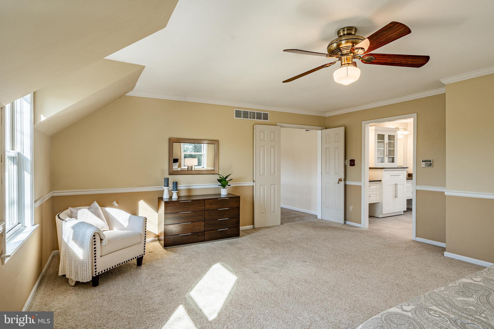 SHADOW OAK - Residential