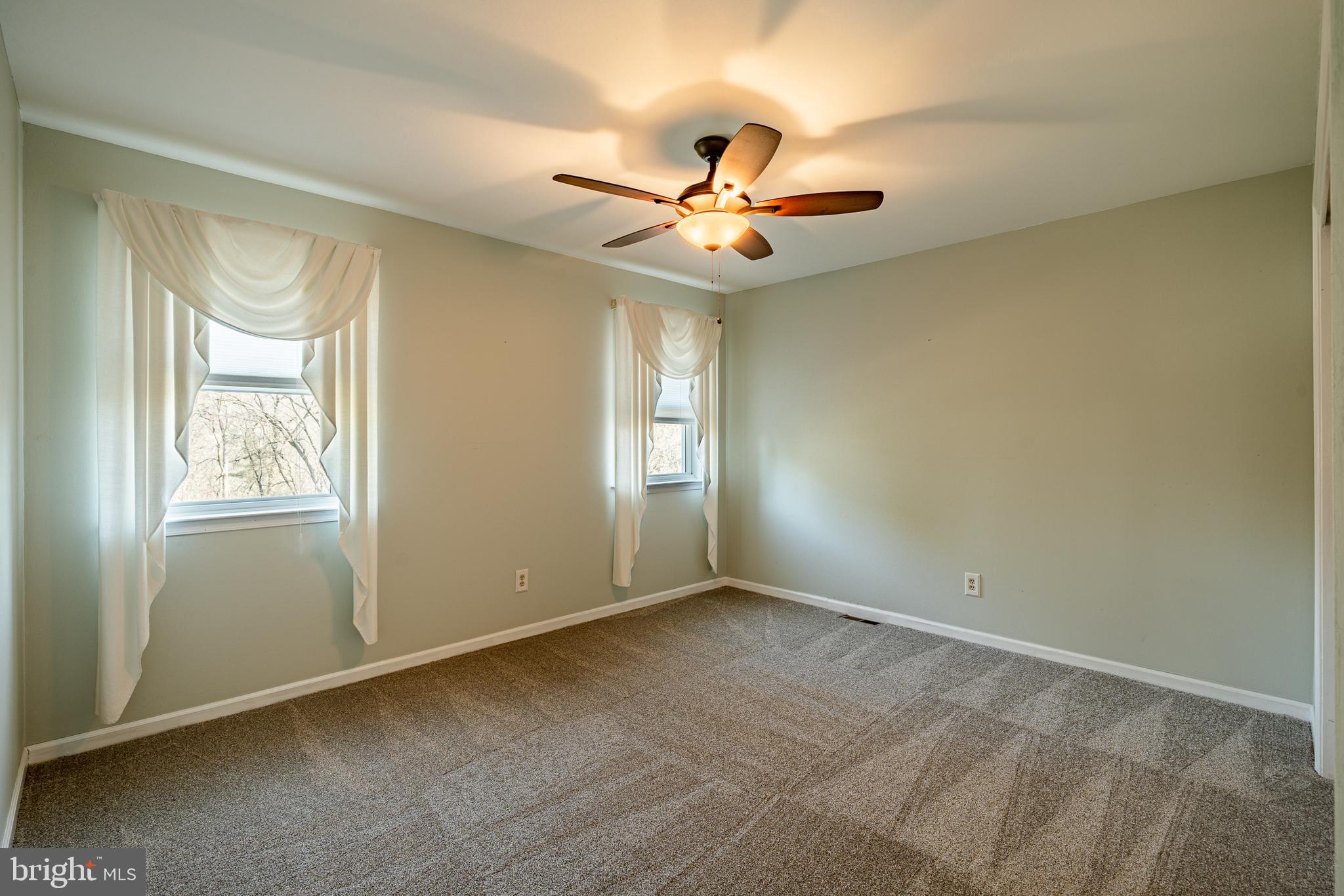 SHADOW OAK - Residential