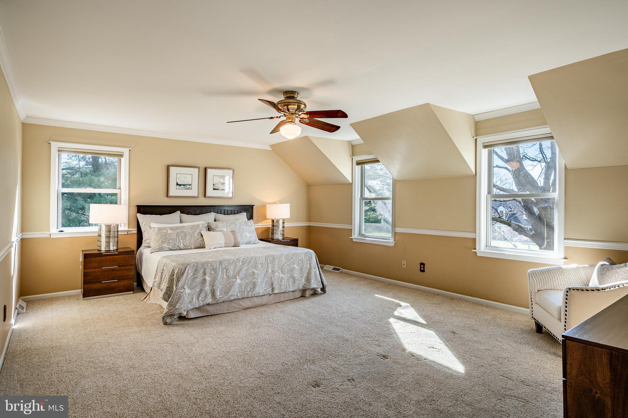 SHADOW OAK - Residential