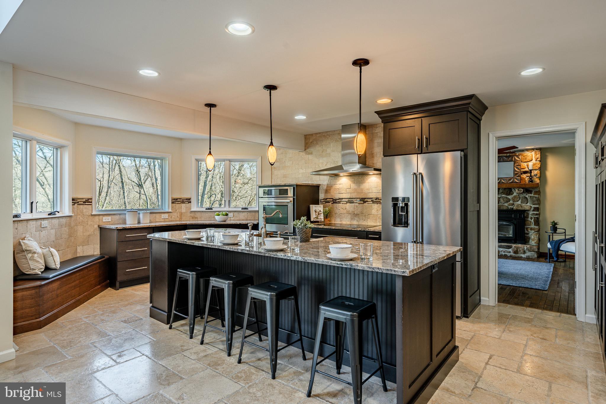 SHADOW OAK - Residential