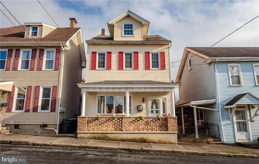 Photo of 131 S Wayne Street, ORWIGSBURG, PA 17961 (MLS # PASK2024742)