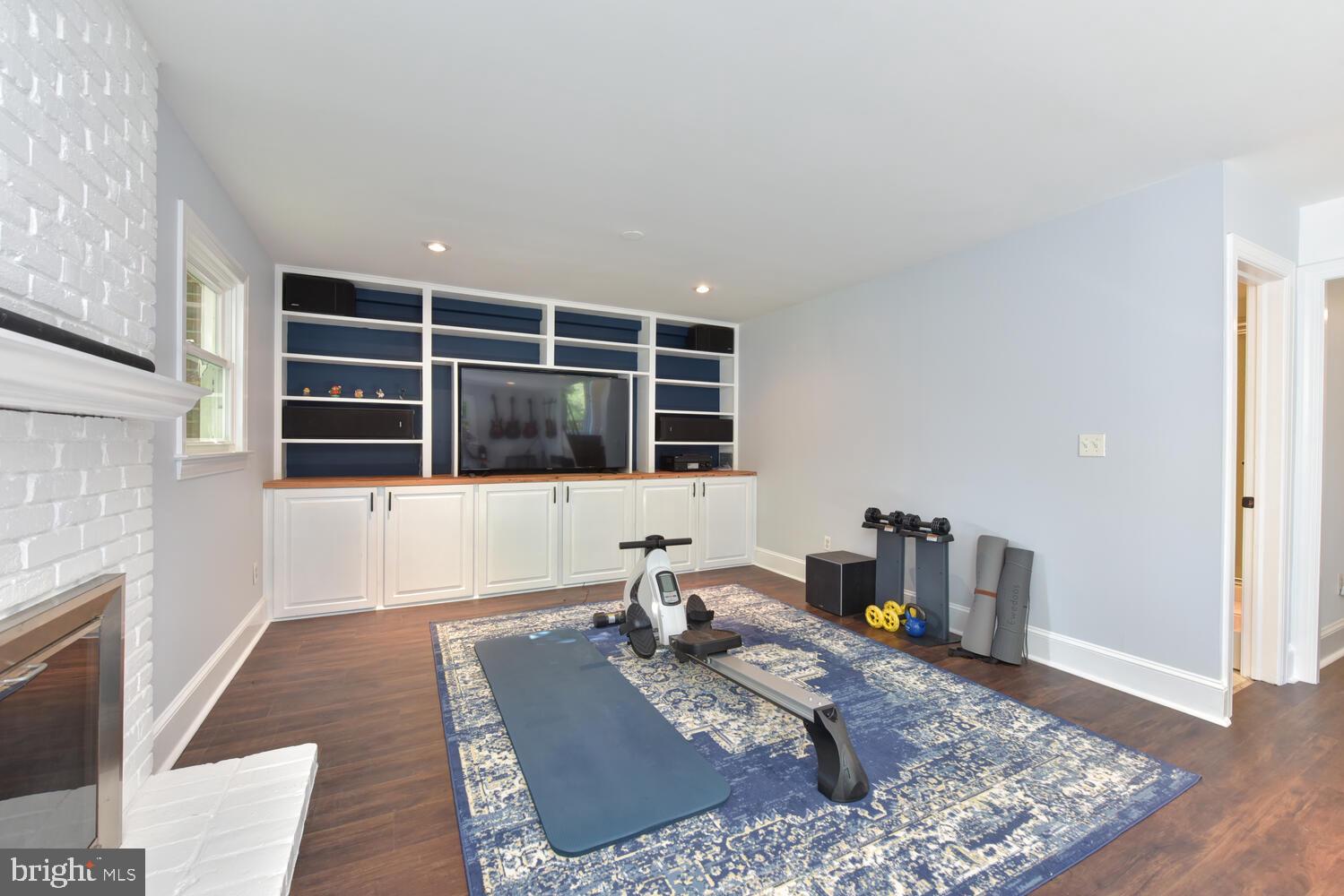 AURA HEIGHTS - Residential