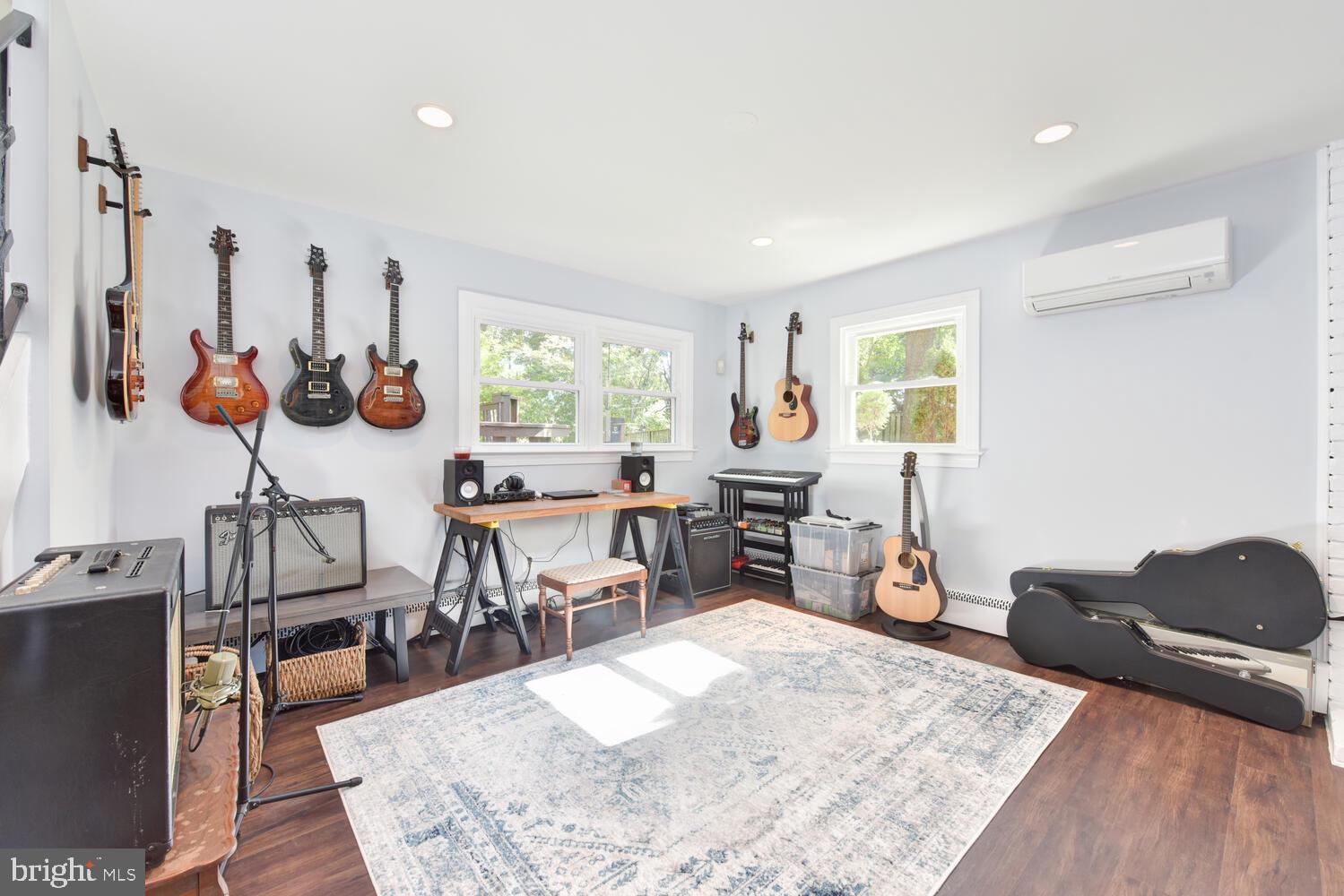 AURA HEIGHTS - Residential