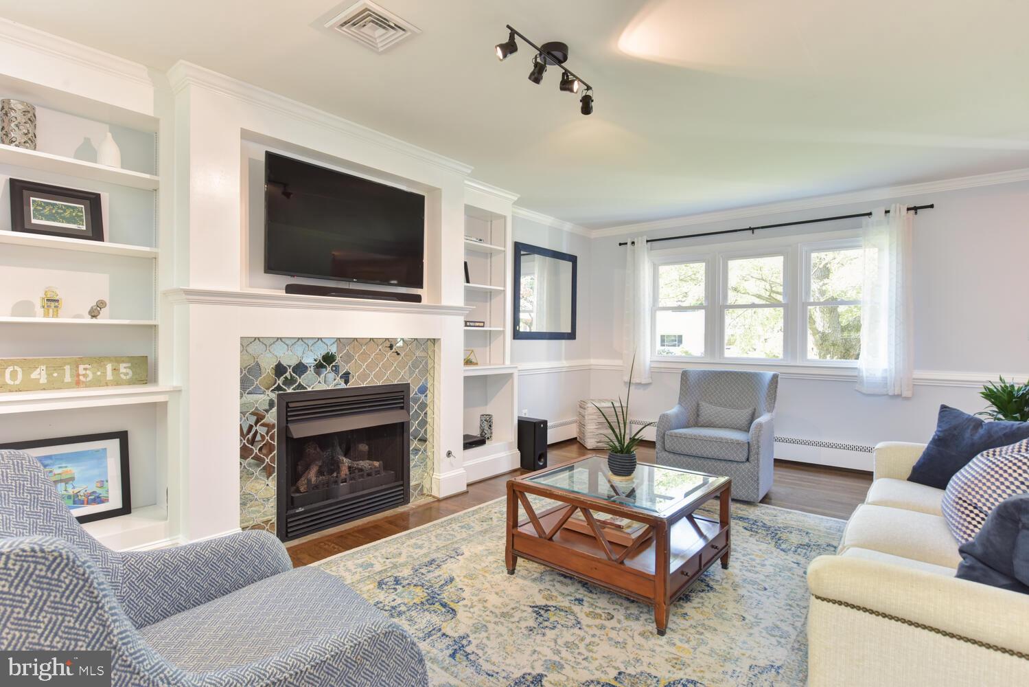 AURA HEIGHTS - Residential