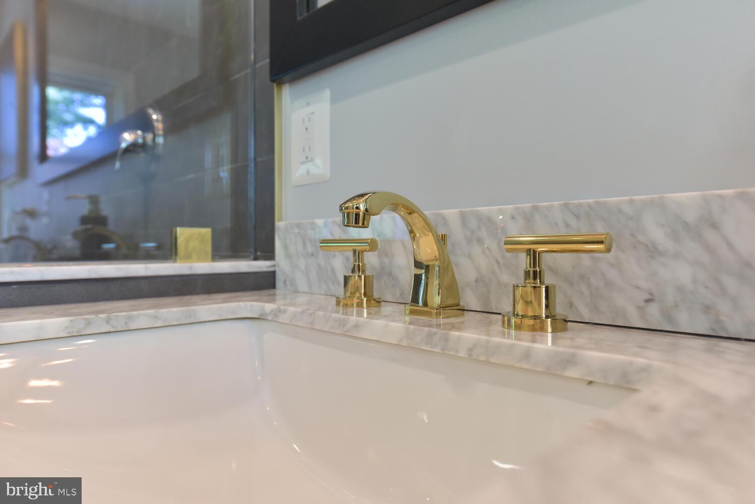 AURA HEIGHTS - Residential