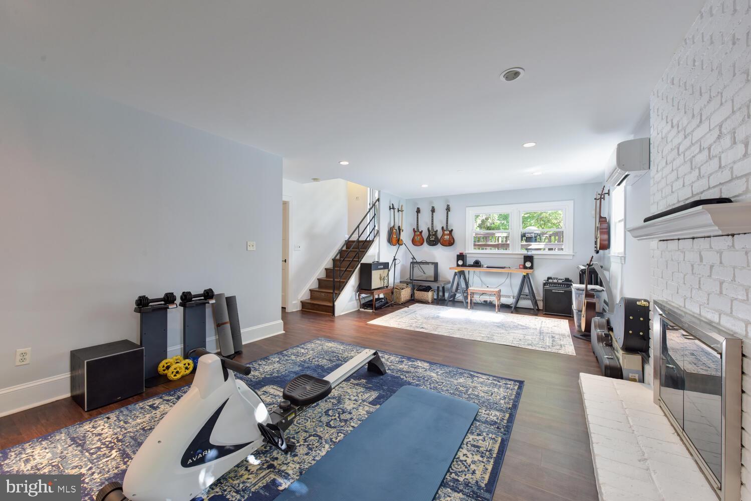 AURA HEIGHTS - Residential