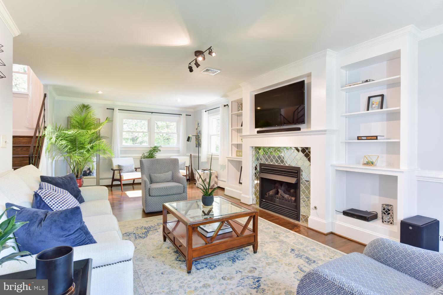 AURA HEIGHTS - Residential