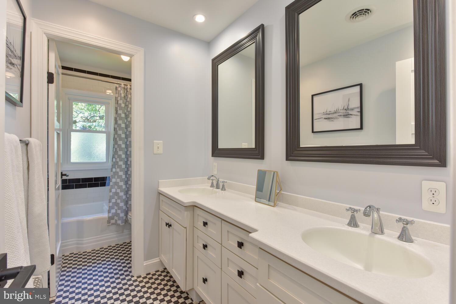 AURA HEIGHTS - Residential