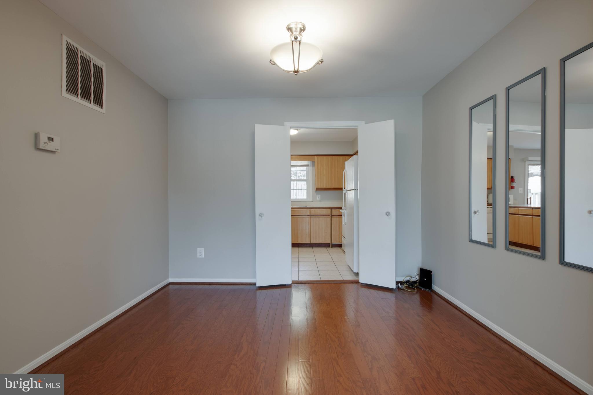 KINGS PARK WEST - Residential Lease