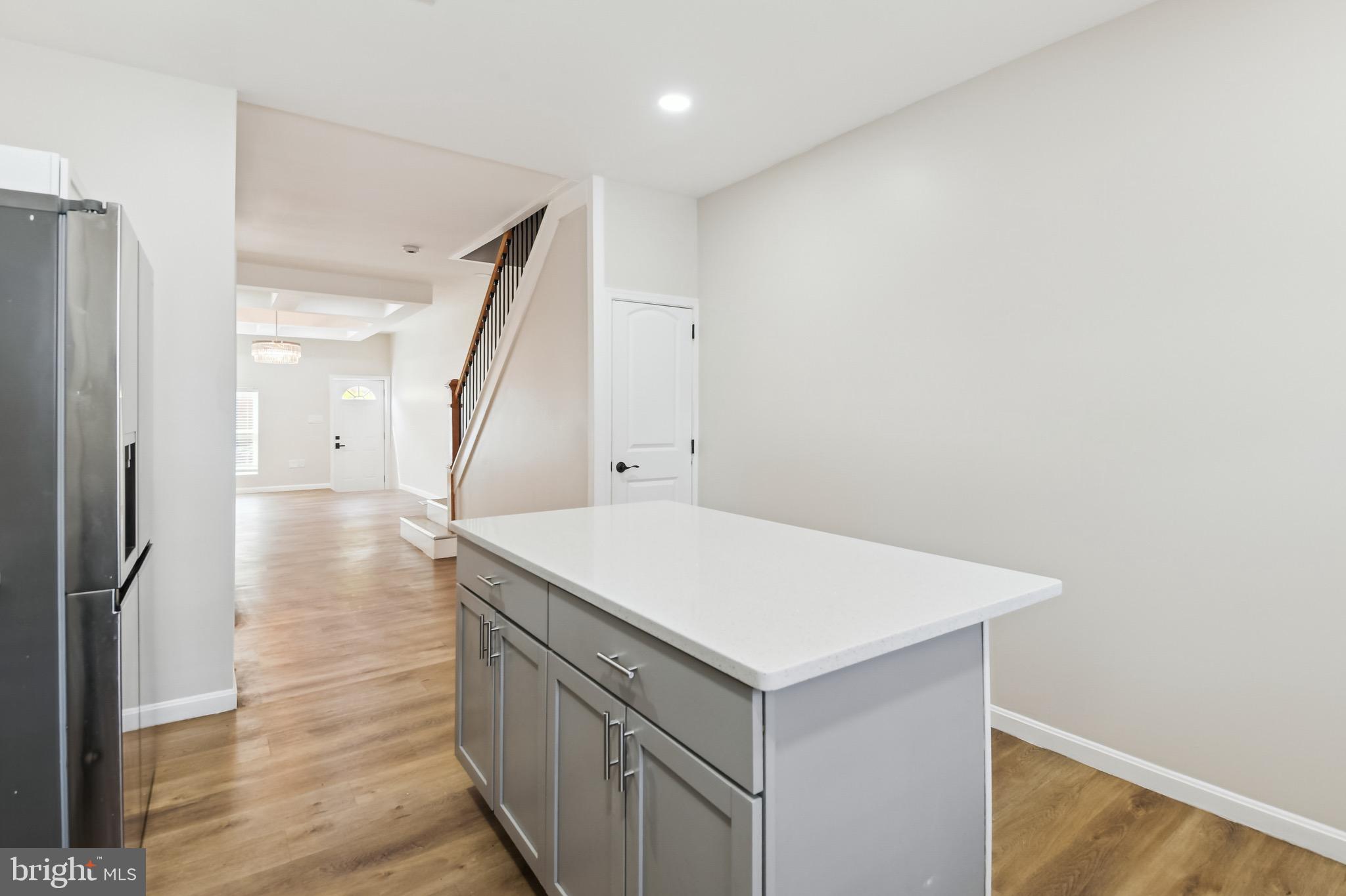 ELLWOOD PARK - Residential