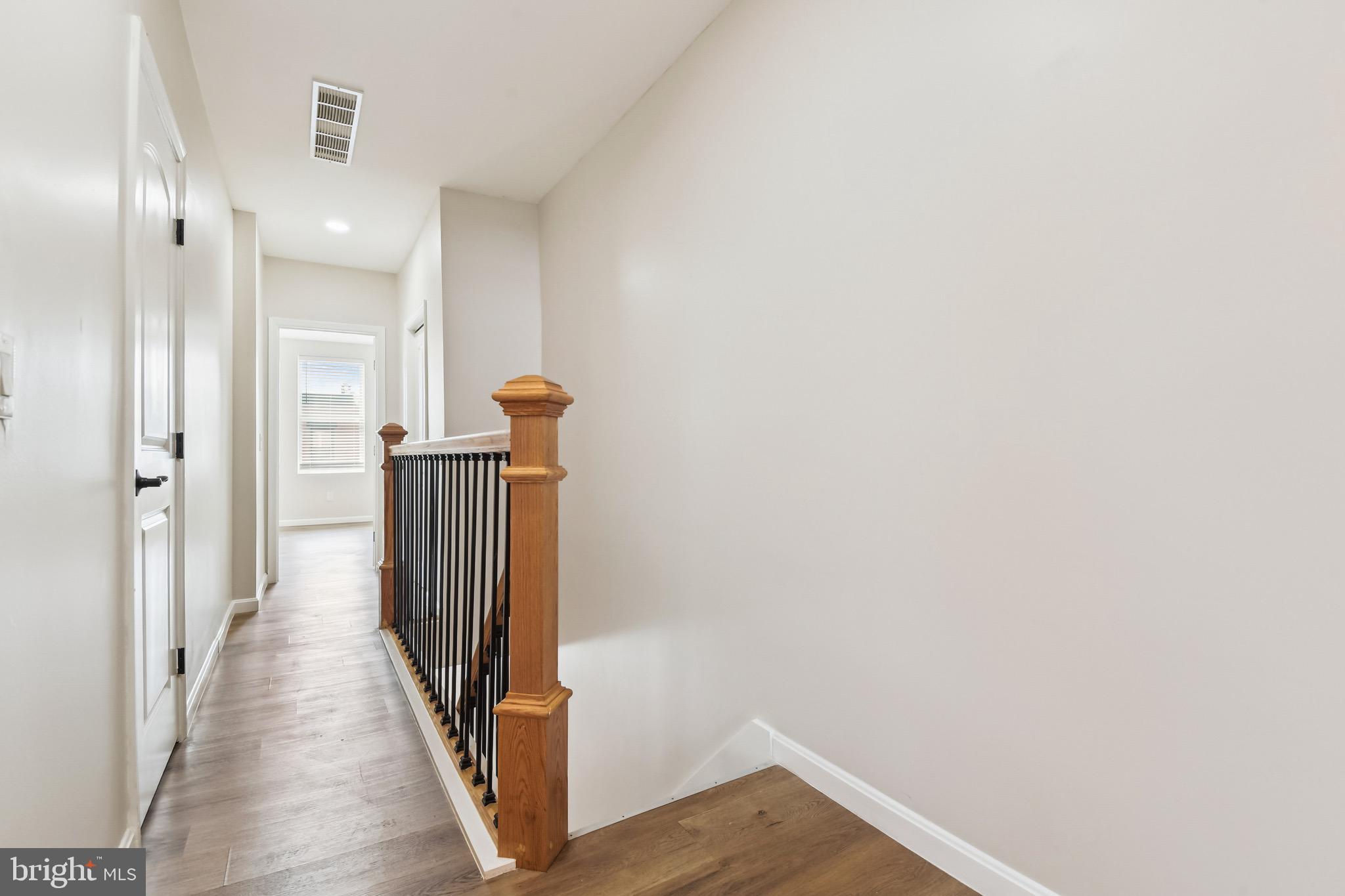 ELLWOOD PARK - Residential