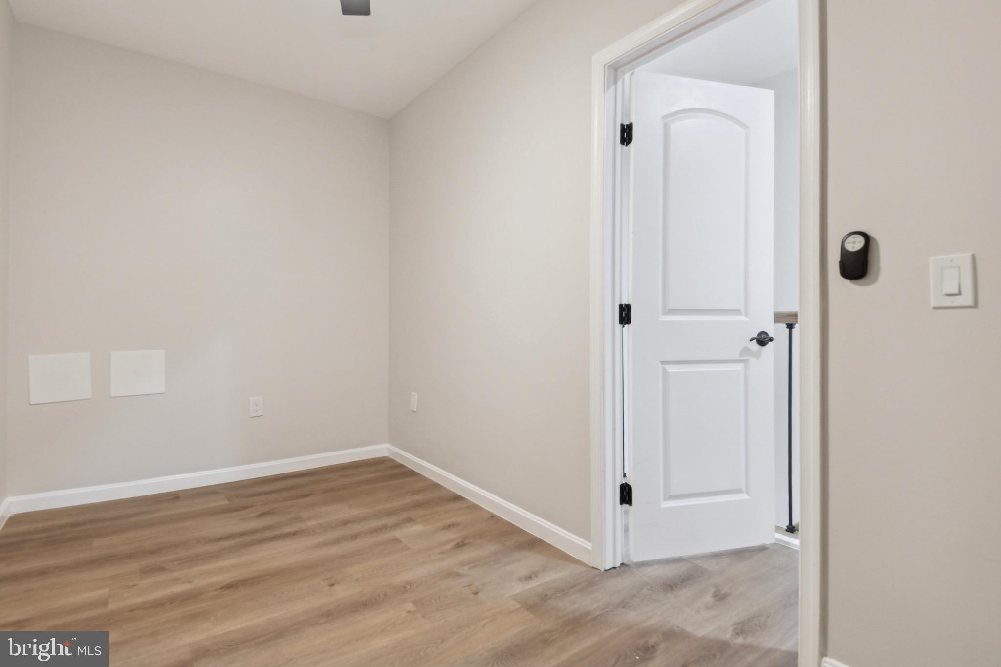 ELLWOOD PARK - Residential