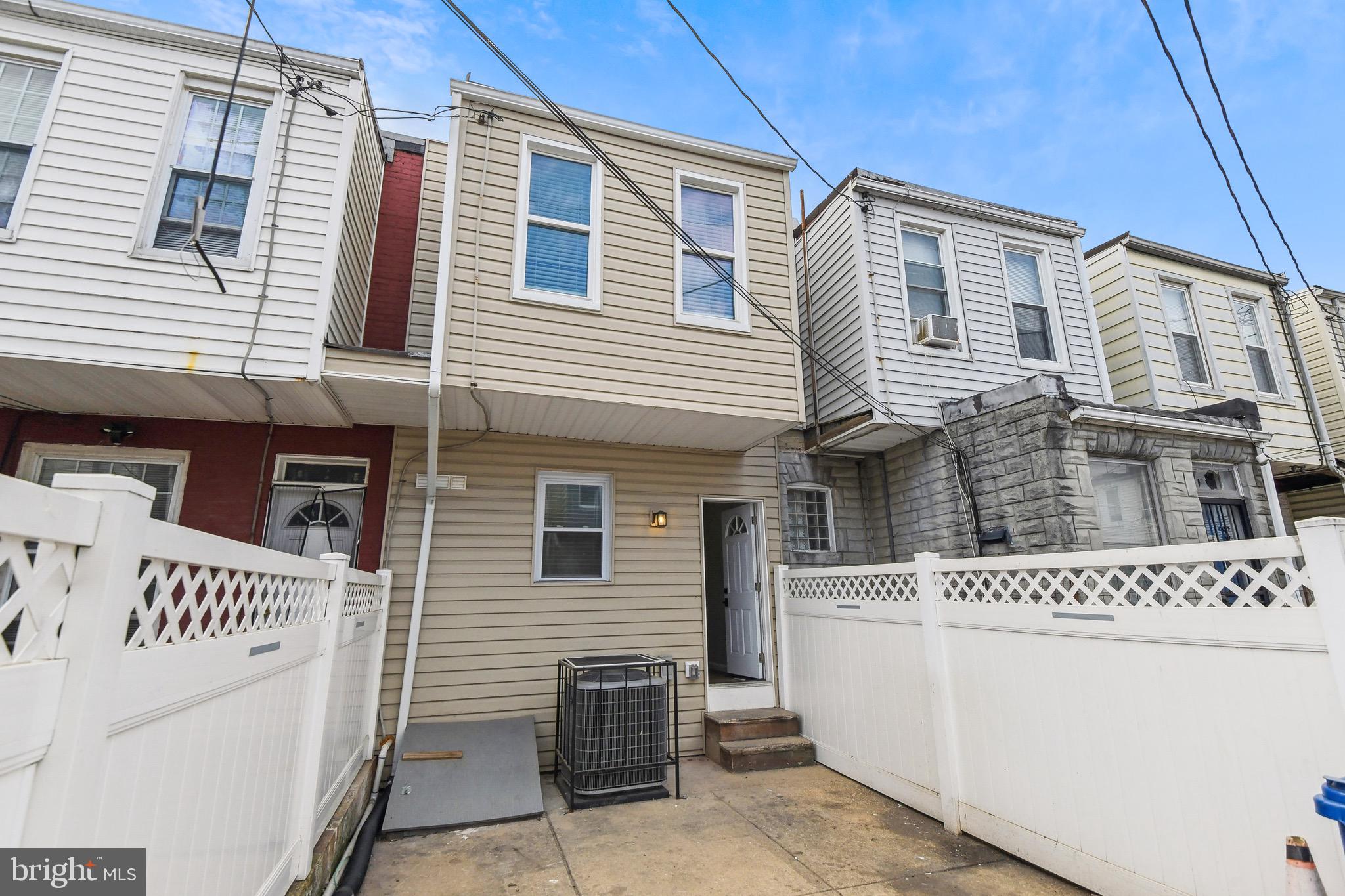 ELLWOOD PARK - Residential