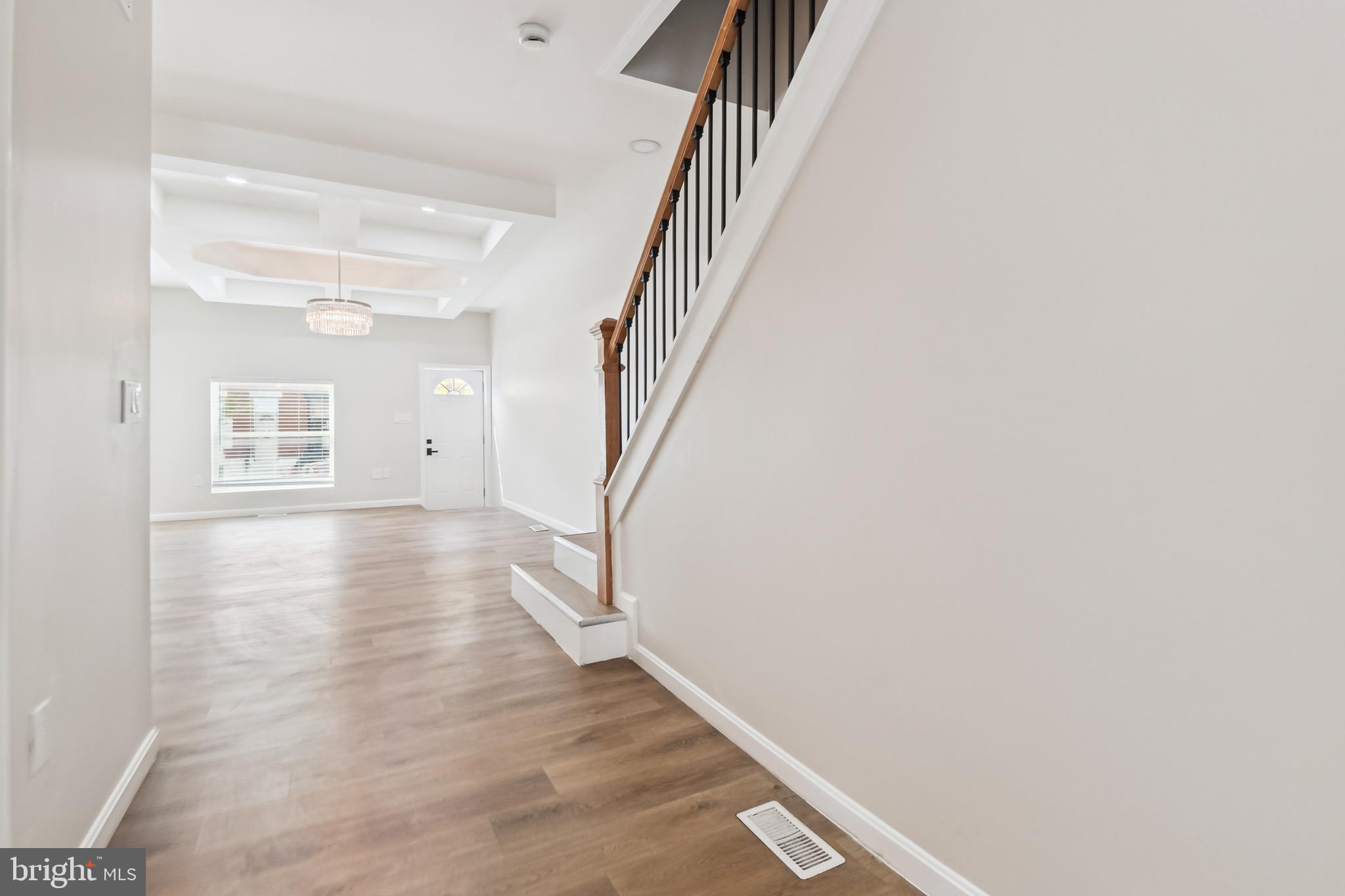 ELLWOOD PARK - Residential