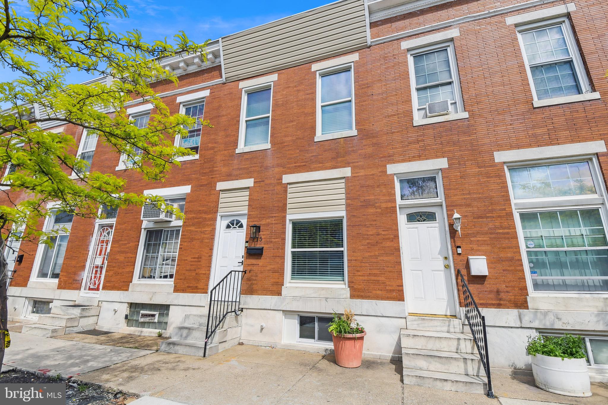 ELLWOOD PARK - Residential